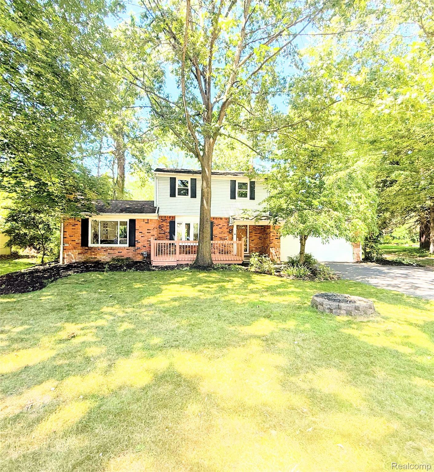1369, Flamingo, Wixom, Michigan, 48393