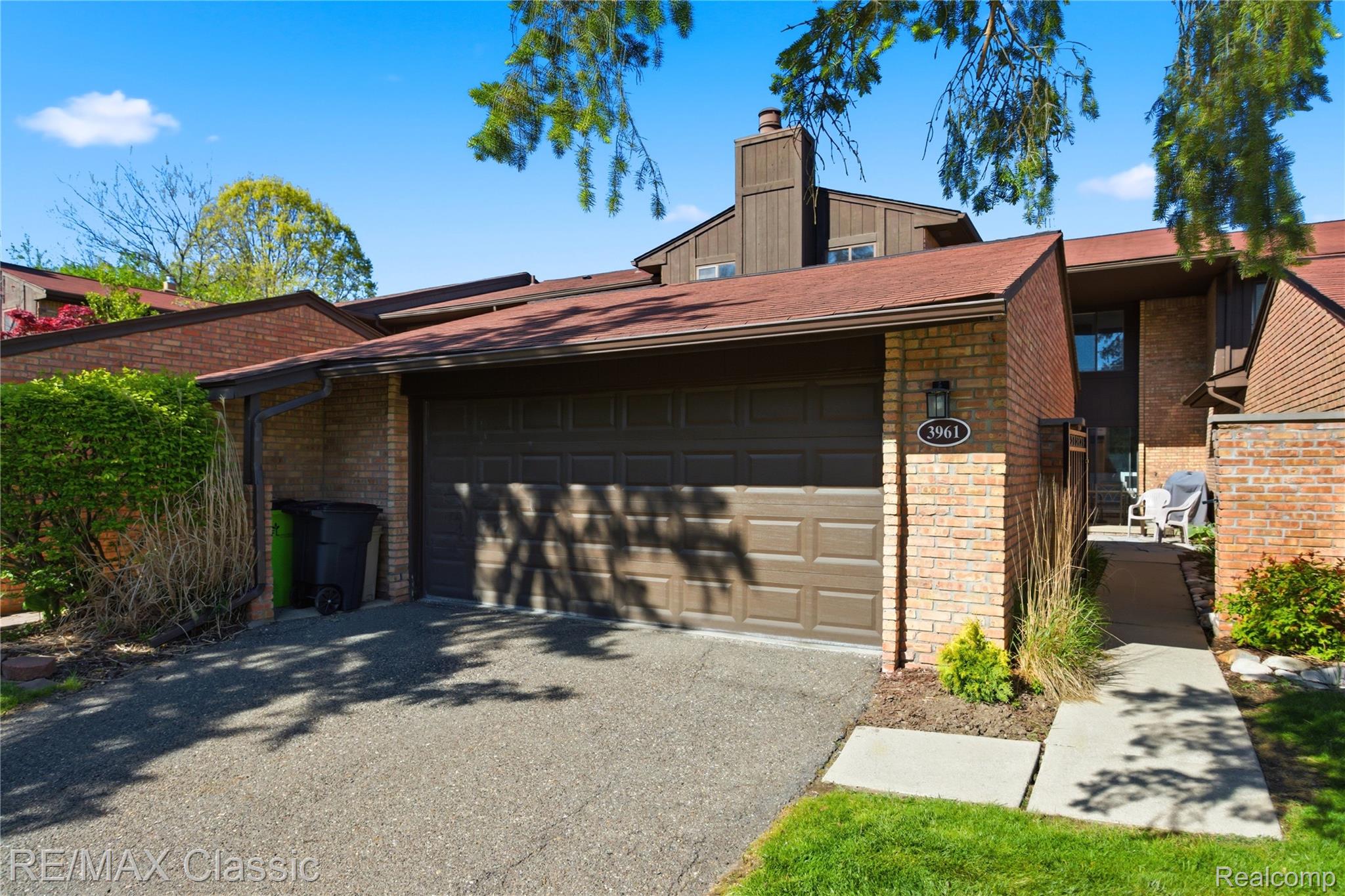 3961, Chablis, West Bloomfield, Michigan, 48323