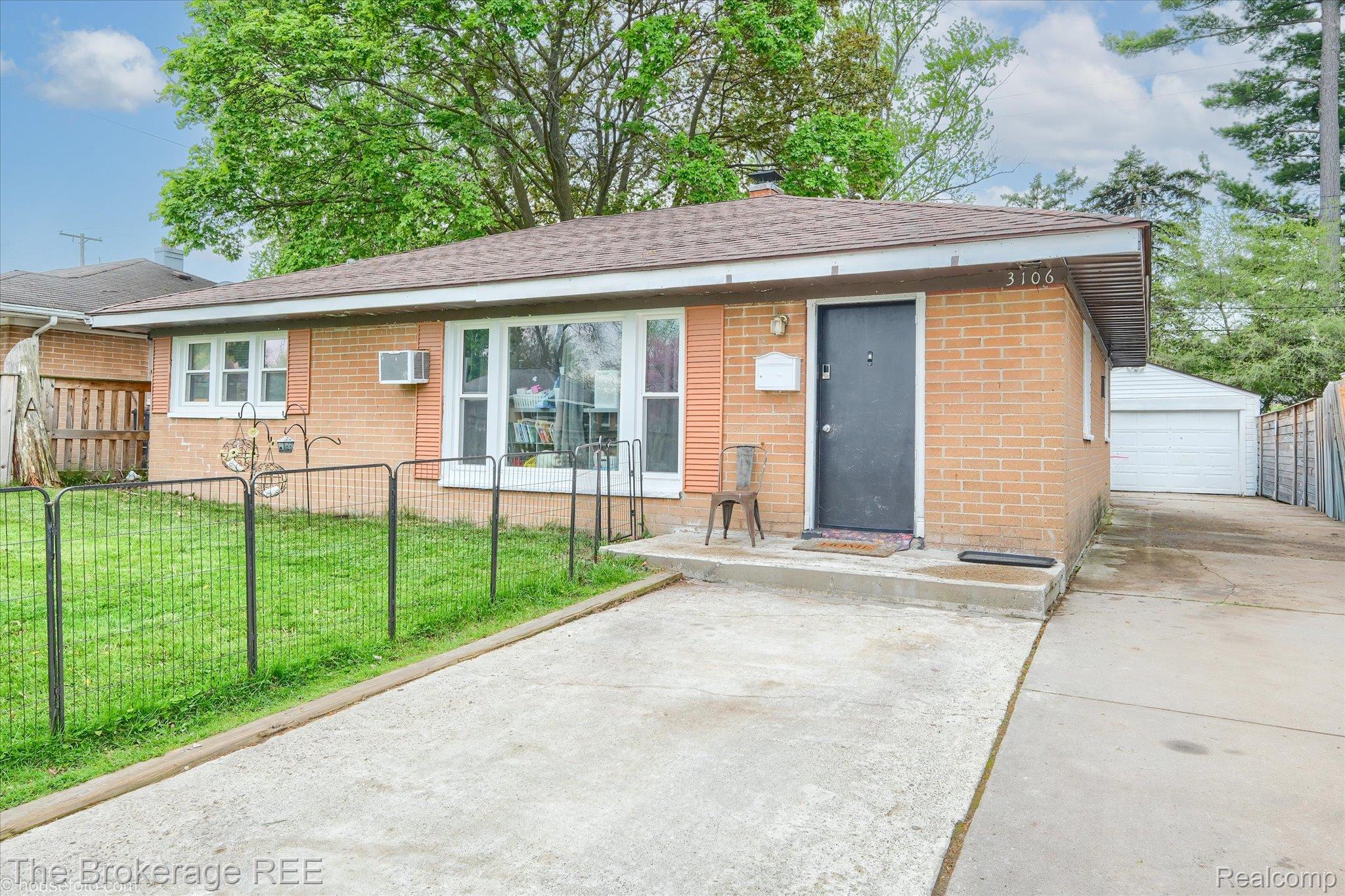 3106, Cherokee, Flint, Michigan, 48507