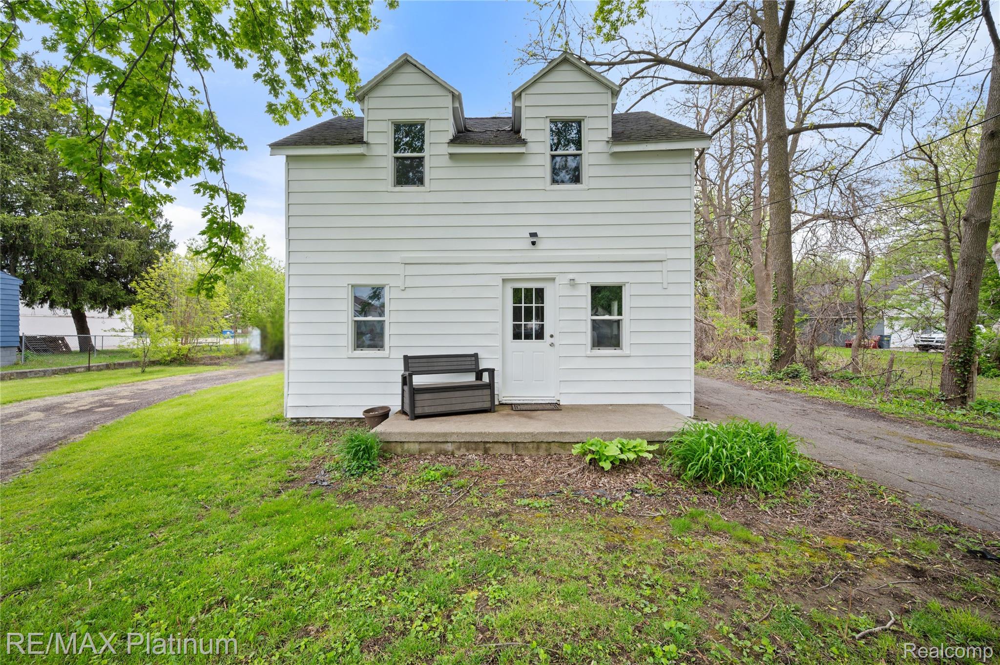 6116, Lapeer, Burton, Michigan, 48509