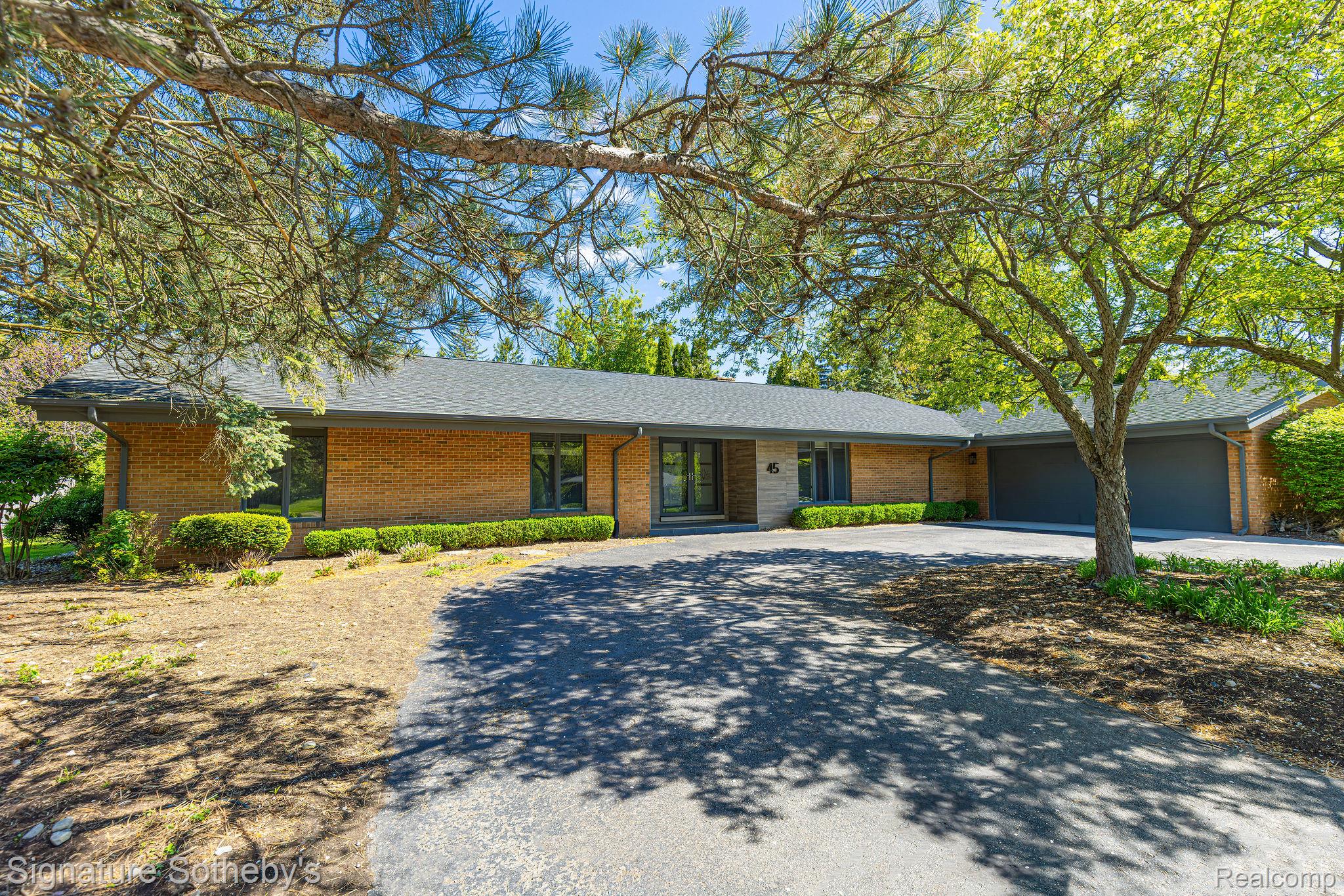 45, Maywood, Bloomfield Hills, Michigan, 48304