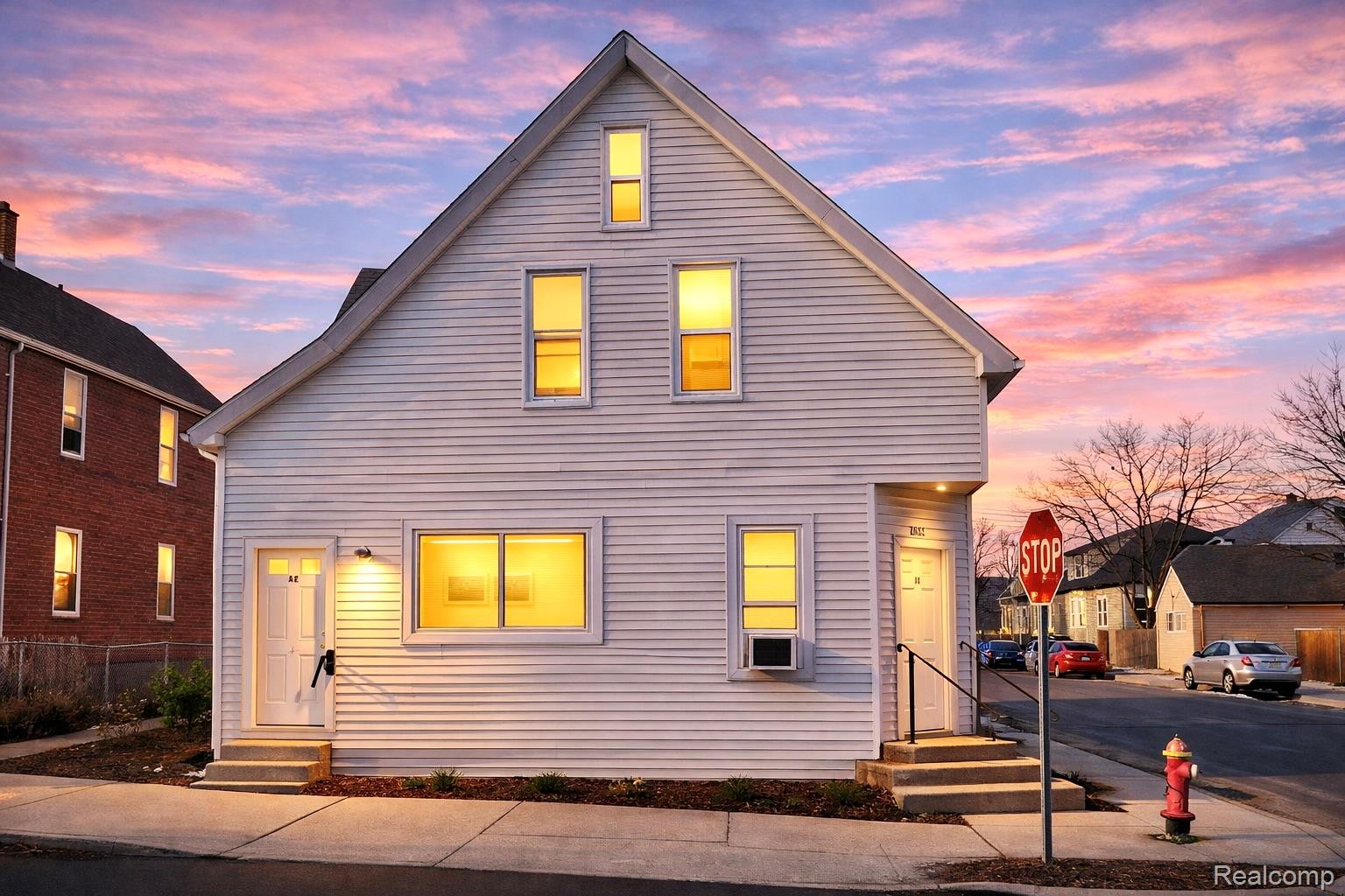 2433, Pulaski, Hamtramck, Michigan, 48212