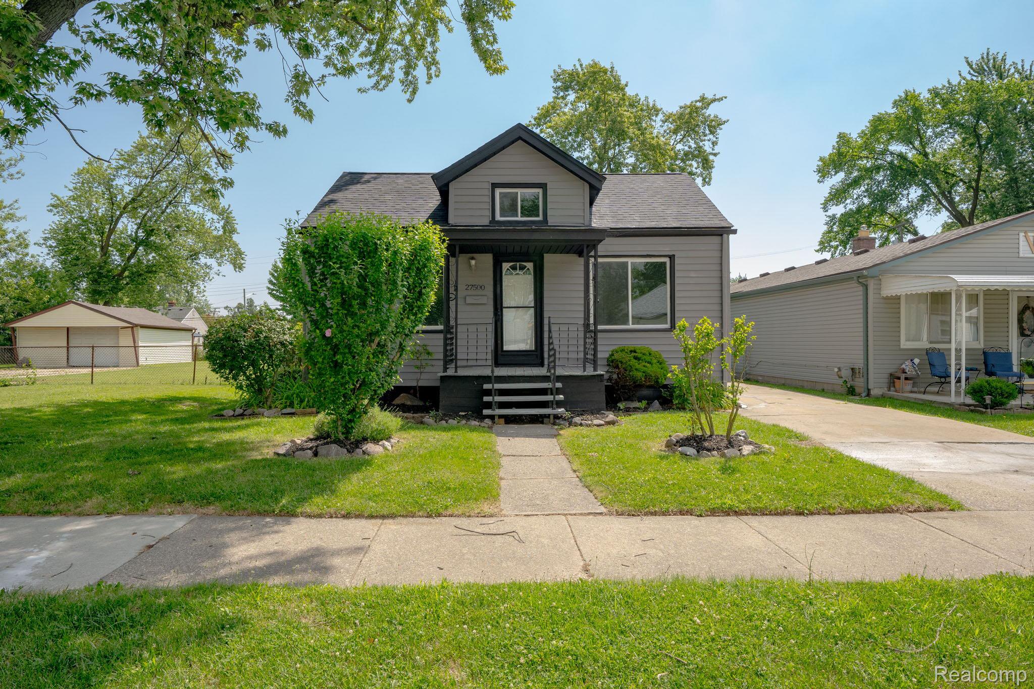 27500, Tighe, Roseville, Michigan, 48066