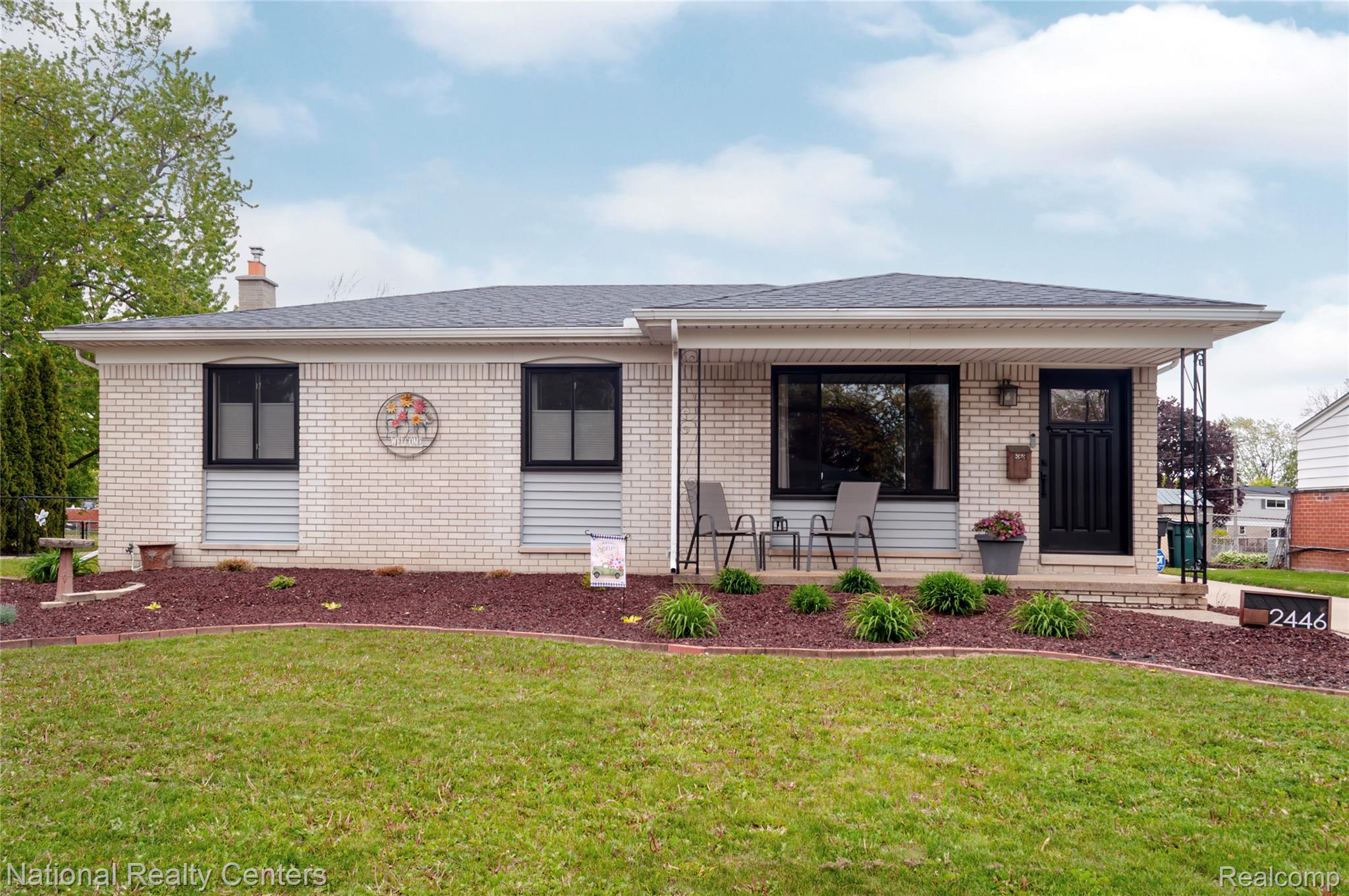 2446, Milverton, Troy, Michigan, 48083