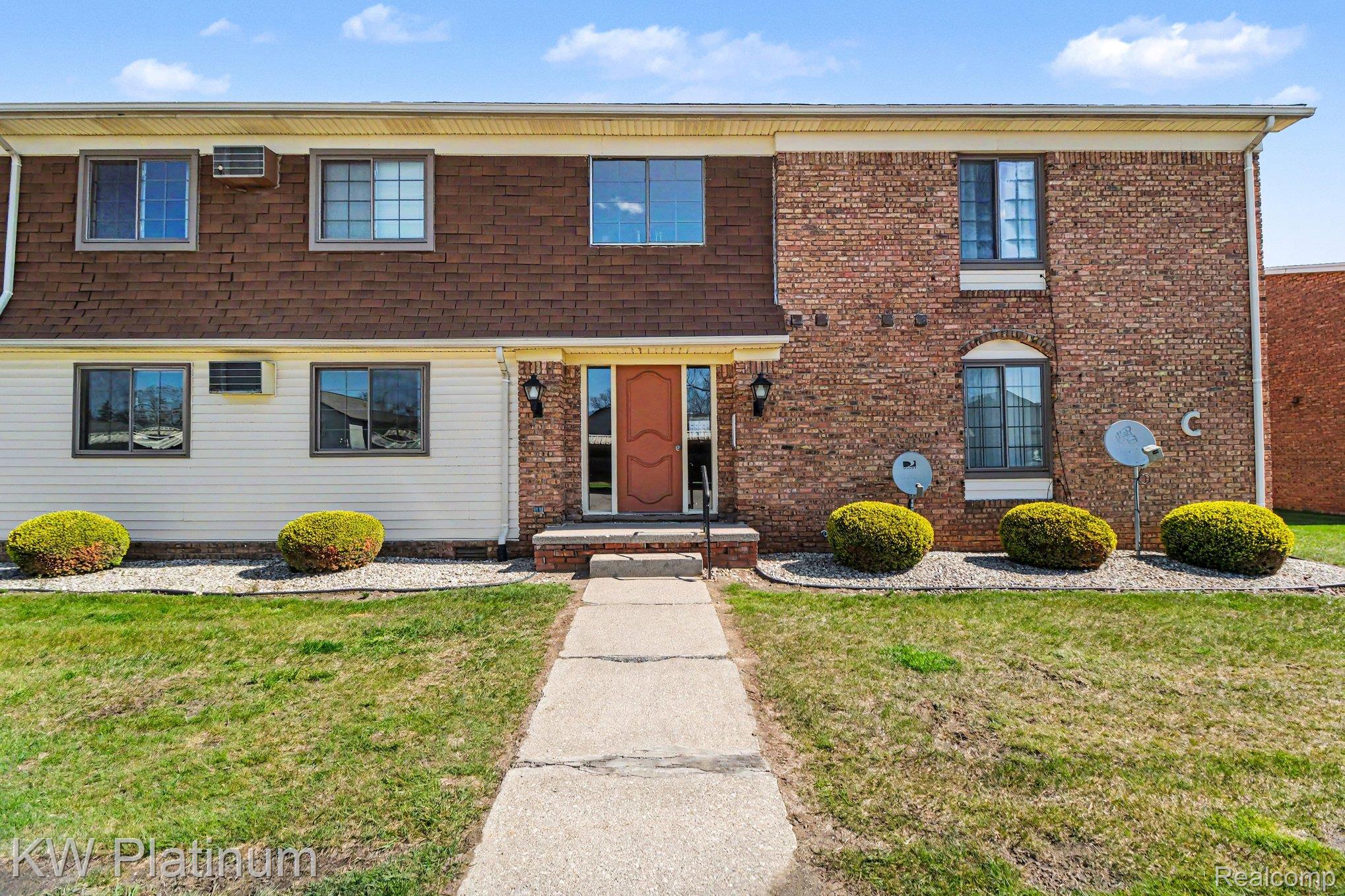 1900, River, #C5, Marysville, Michigan, 48040