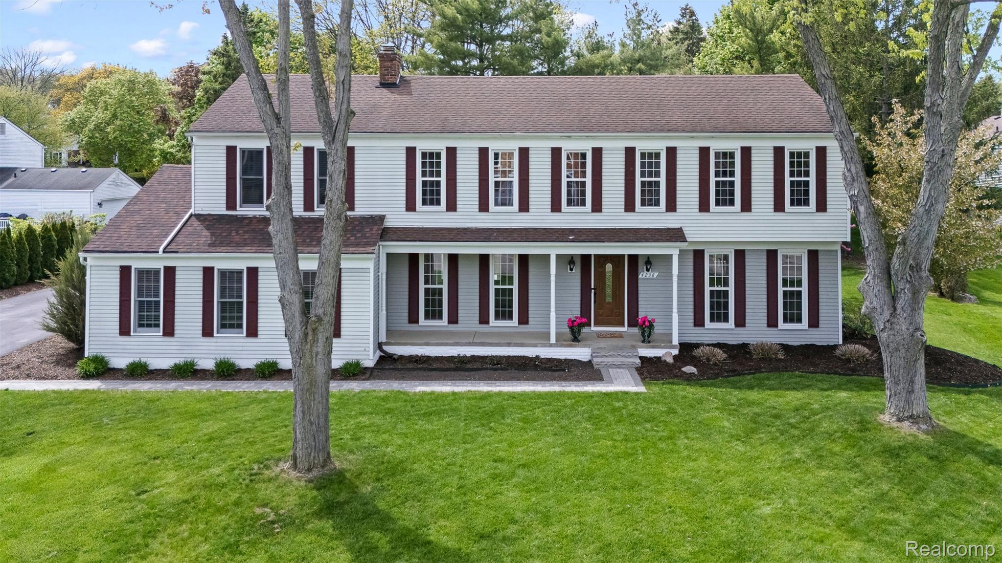 4238, Apple Valley, West Bloomfield, Michigan, 48323