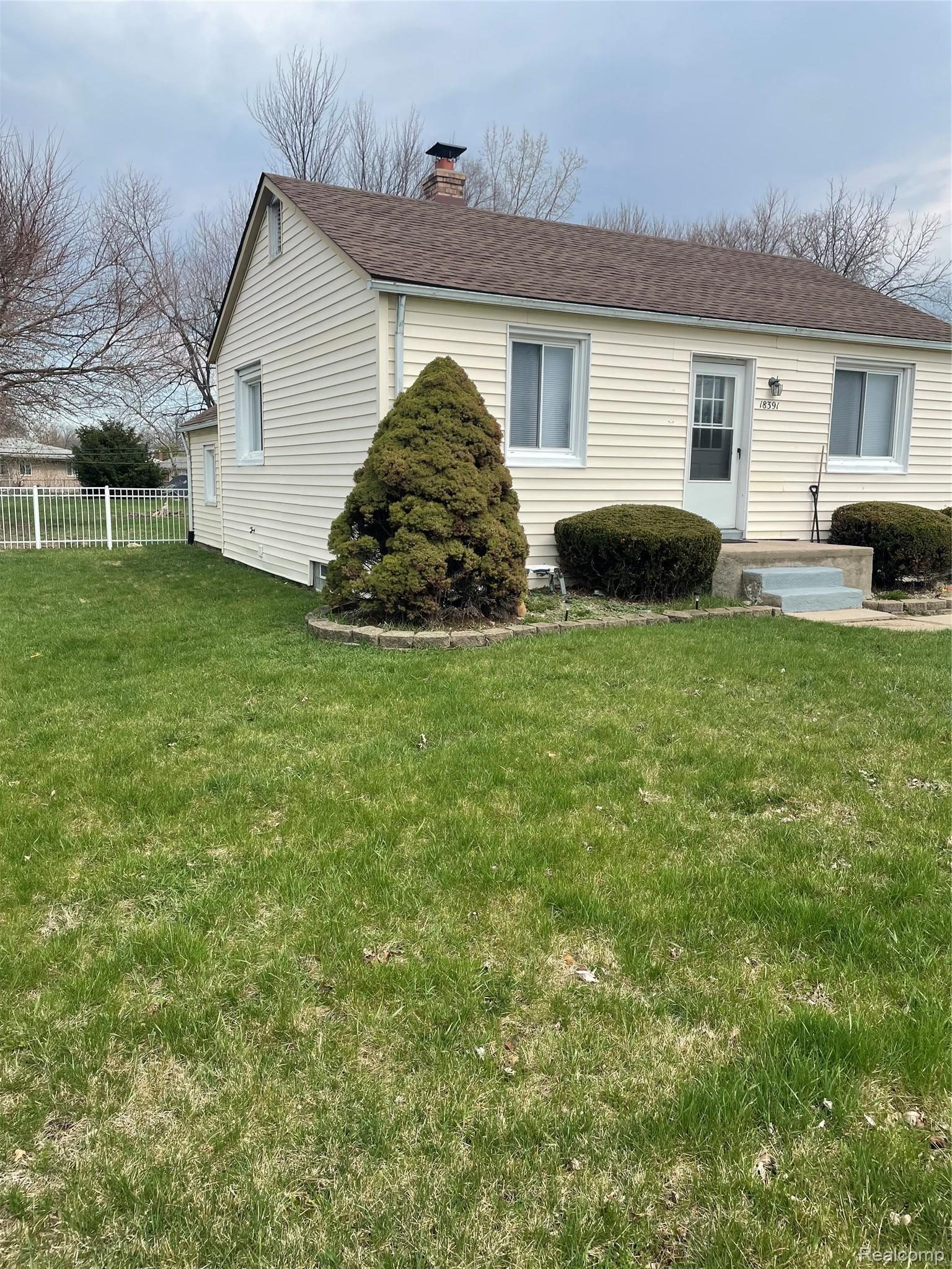 18391, Masonic, Fraser, Michigan, 48026