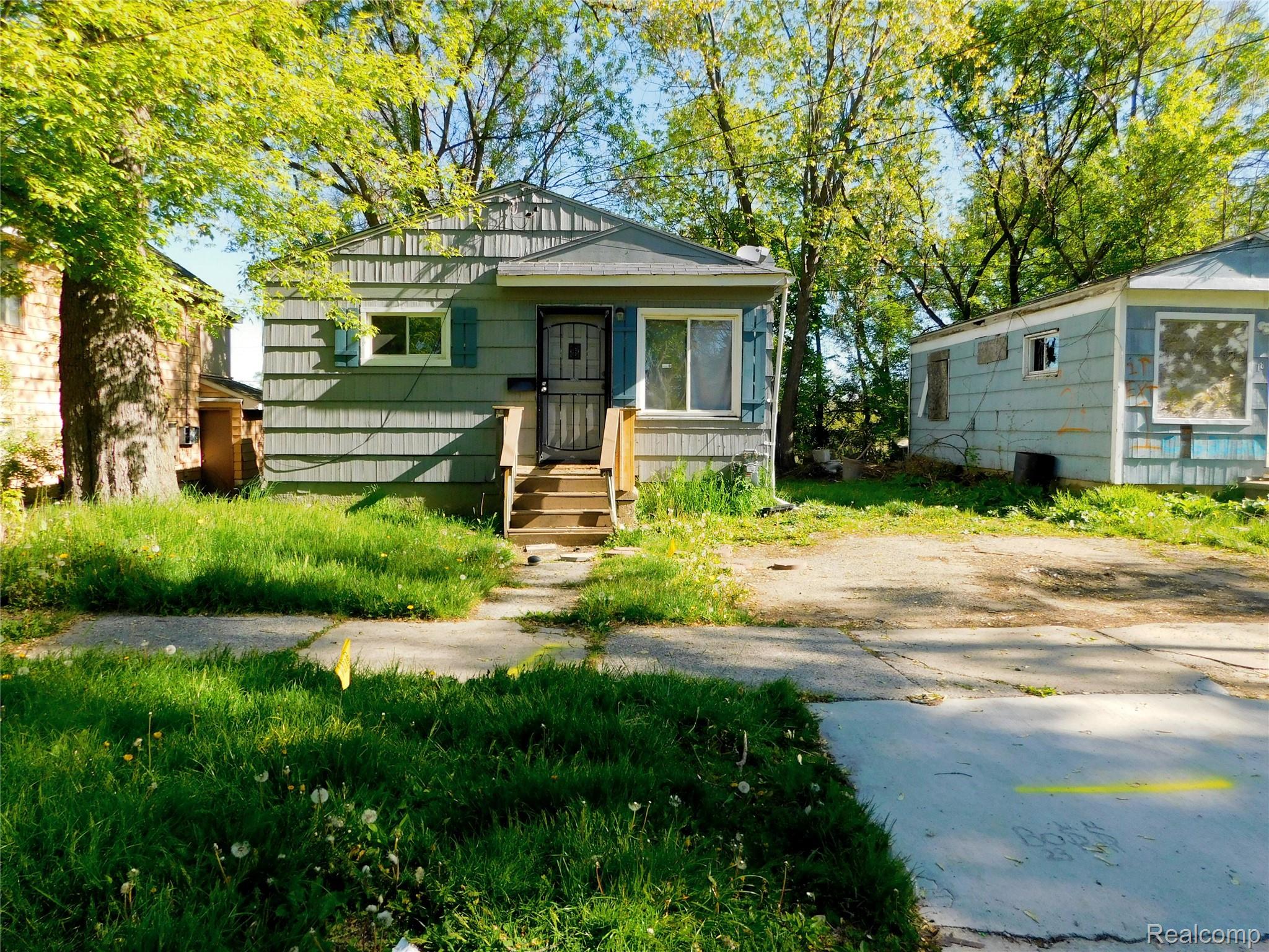 722, Barrie, Flint, Michigan, 48507