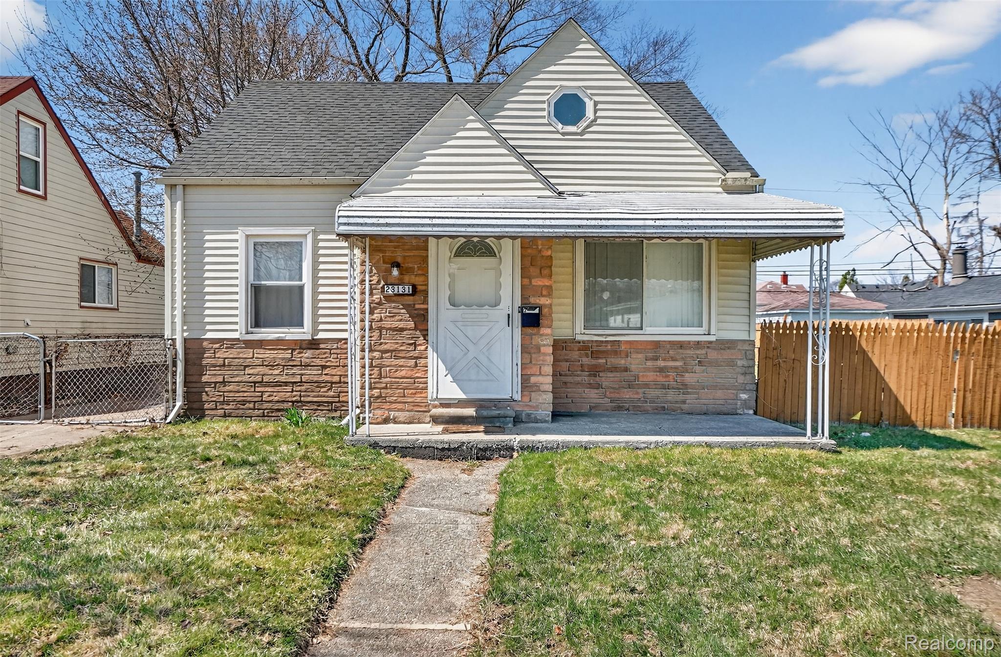 23131, Lambrecht, Eastpointe, Michigan, 48021
