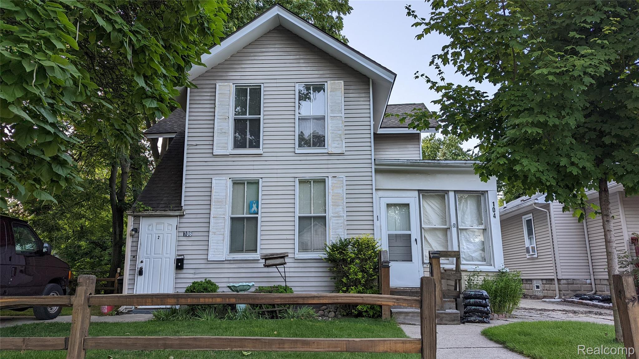 104, Grand, Mt. Clemens, Michigan, 48043