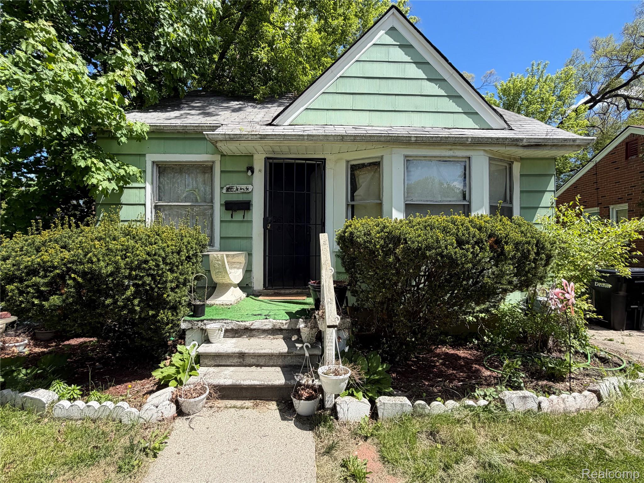 18434, Vaughan, Detroit, Michigan, 48219