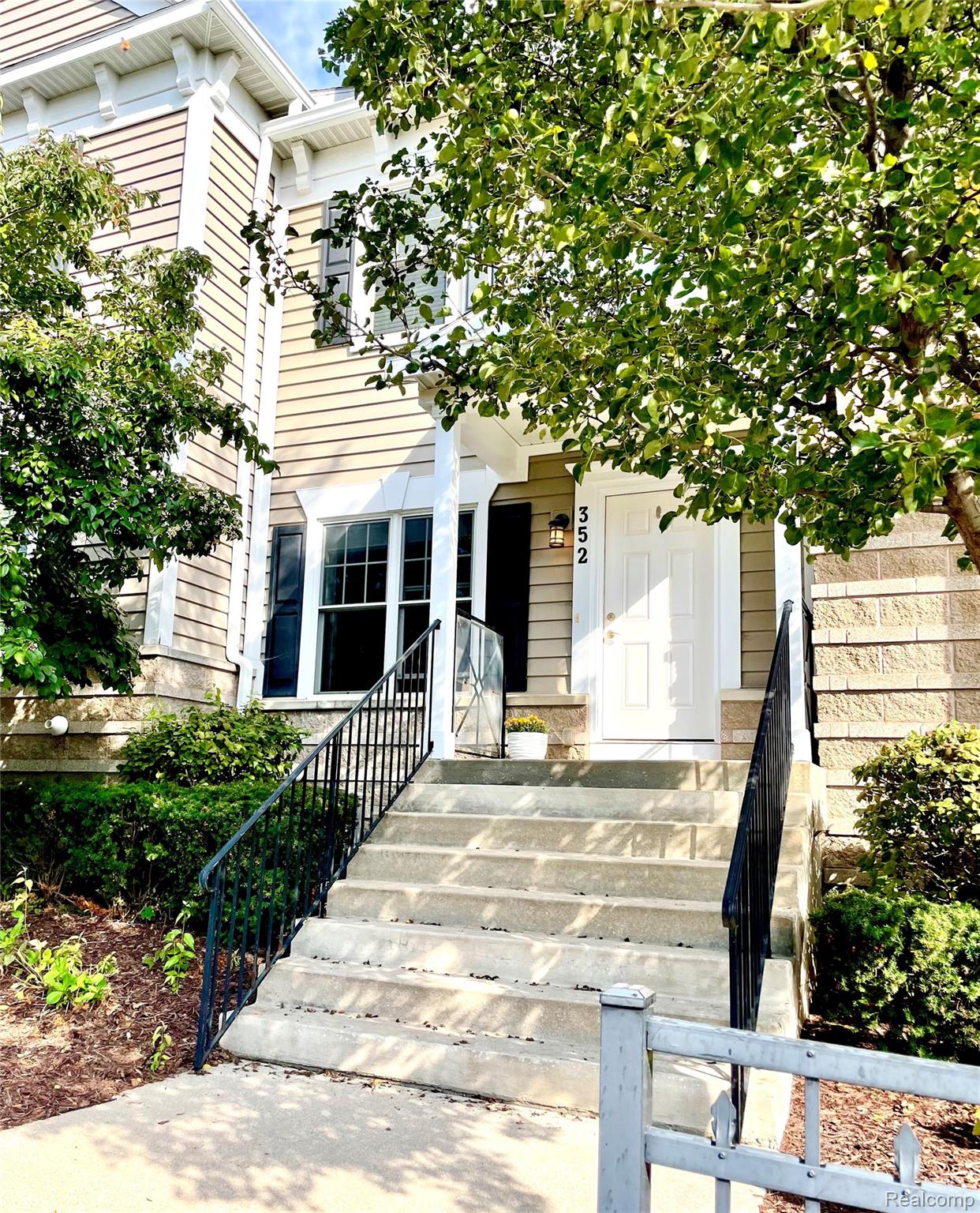 352, Grand River, East Lansing, Michigan, 48823