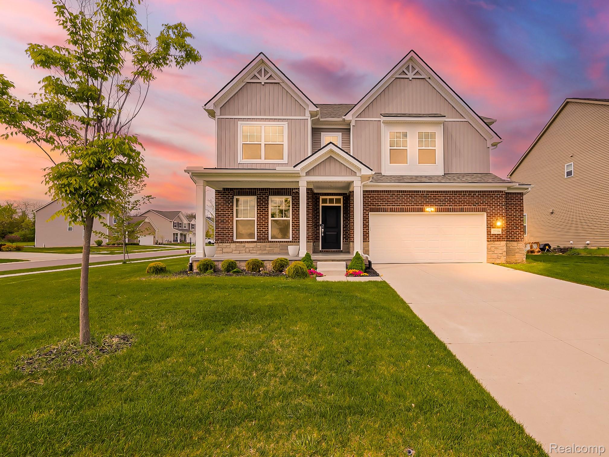 2716, Maize, Saline, Michigan, 48176