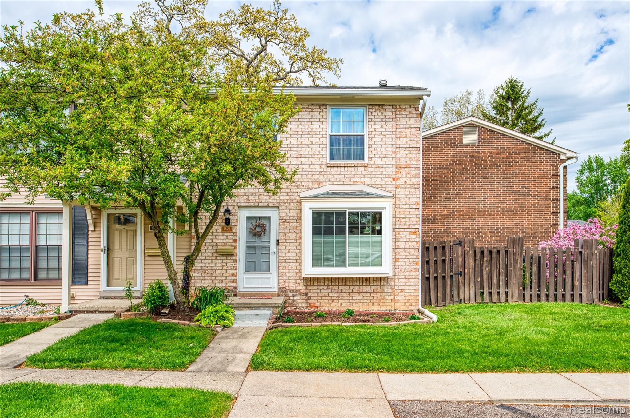 1821, Sheffield, Ypsilanti, Michigan, 48198