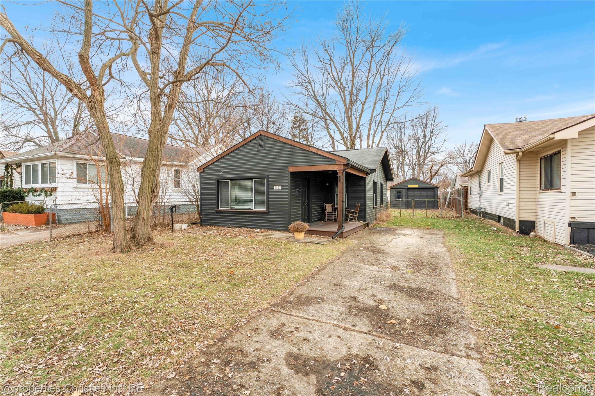3237, Harris, Ferndale, Michigan, 48220