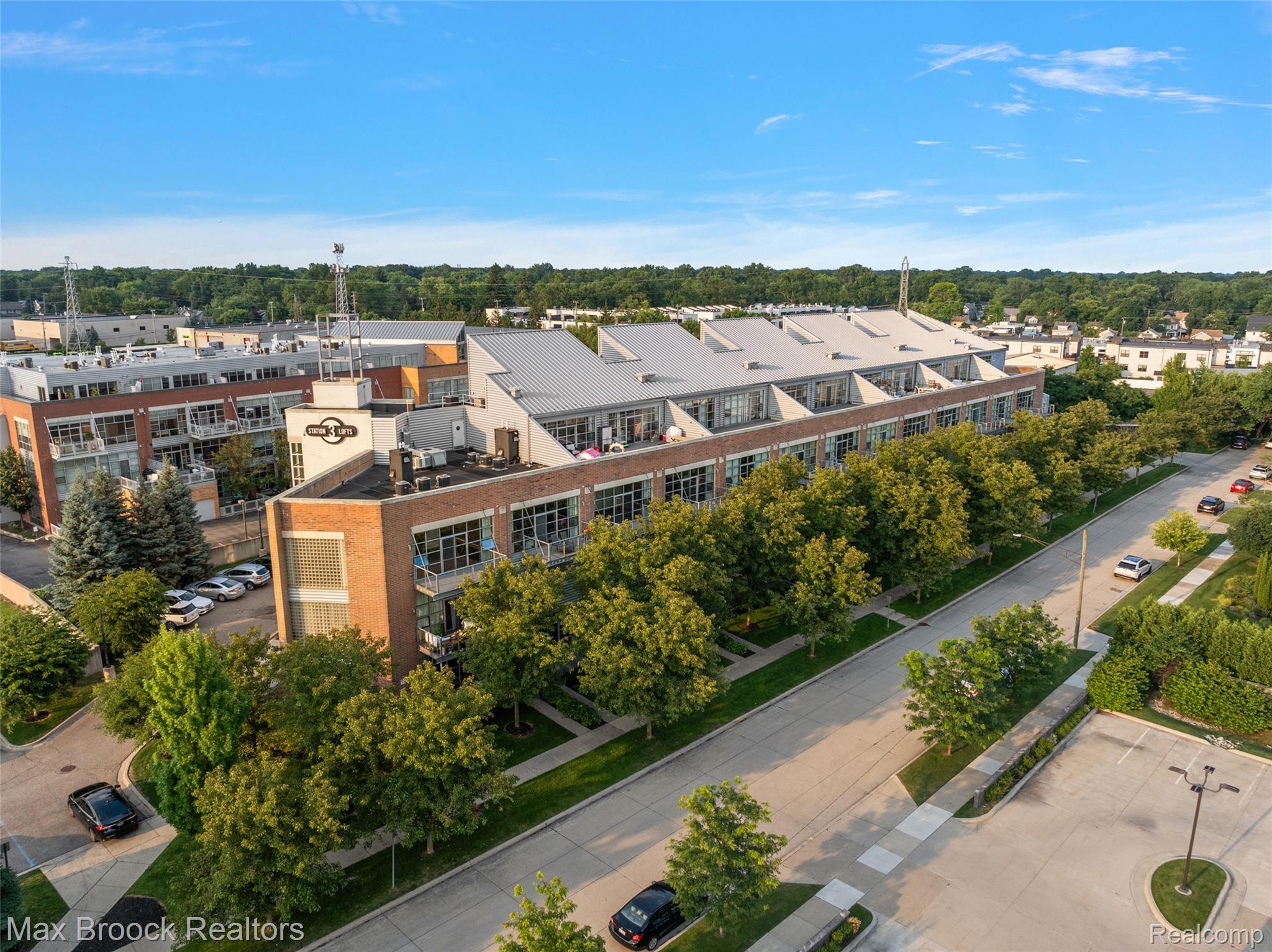 333, Parent, #28, Royal Oak, Michigan, 48067