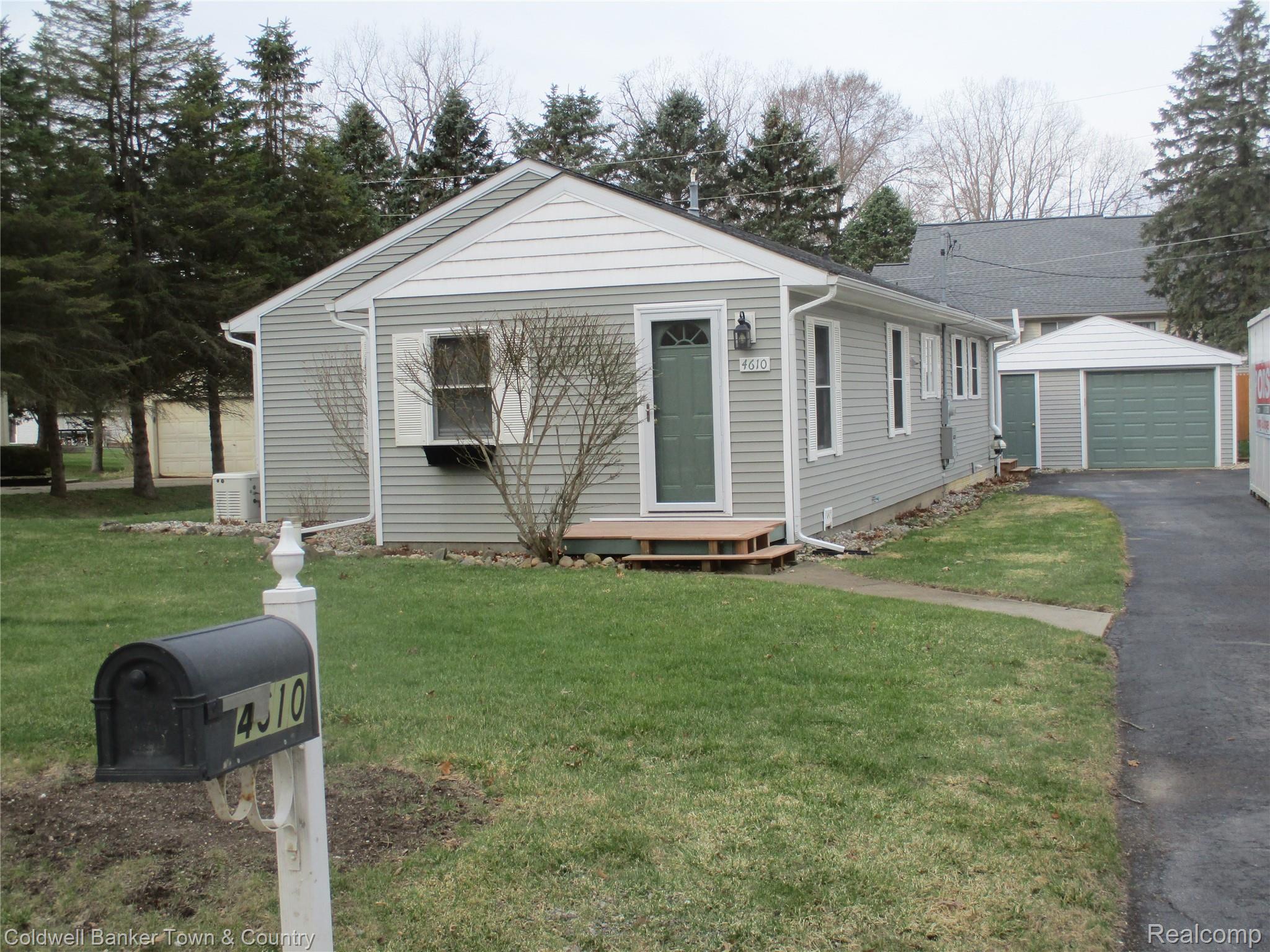 4610, Van Amberg, Brighton, Michigan, 48114