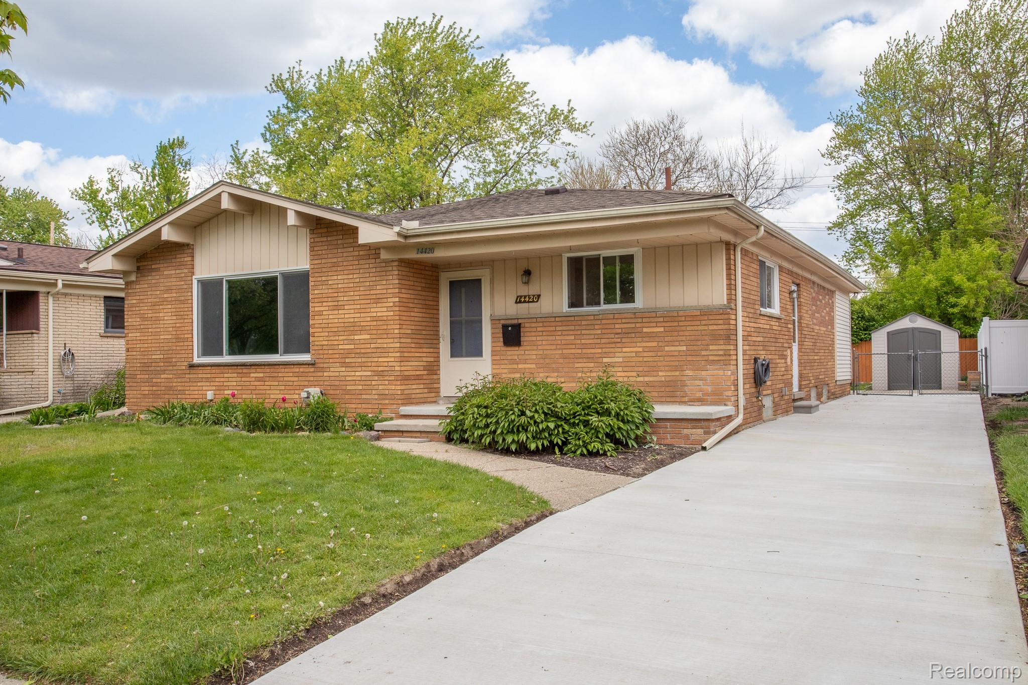 14420, Vernon, Oak Park, Michigan, 48237