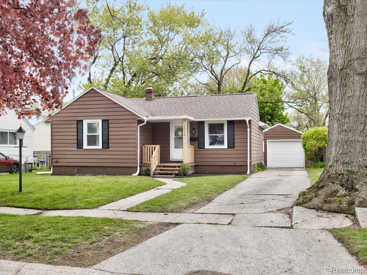 2846, Cooper, Port Huron, Michigan, 48060