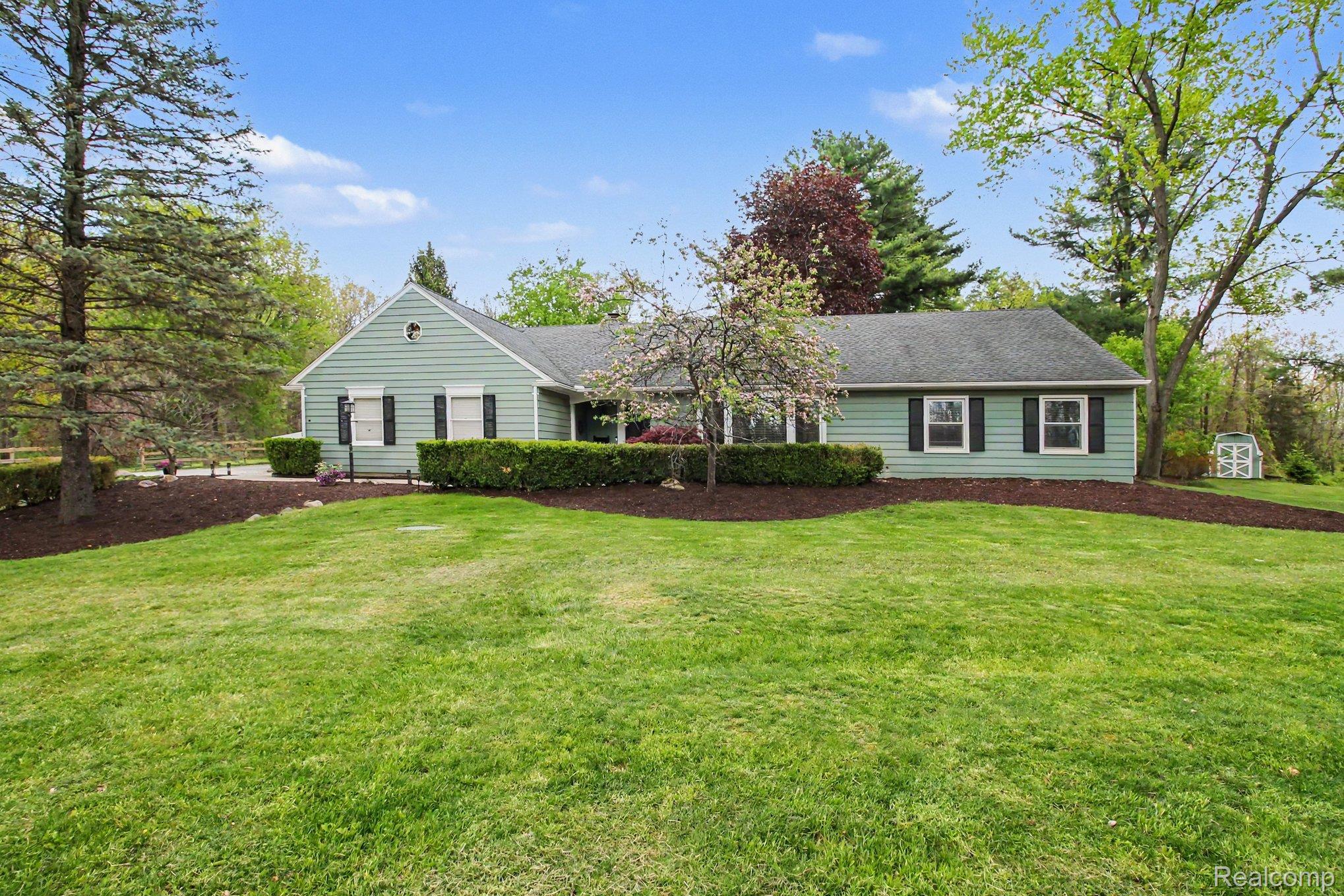 2601, Old Plank, Milford, Michigan, 48381