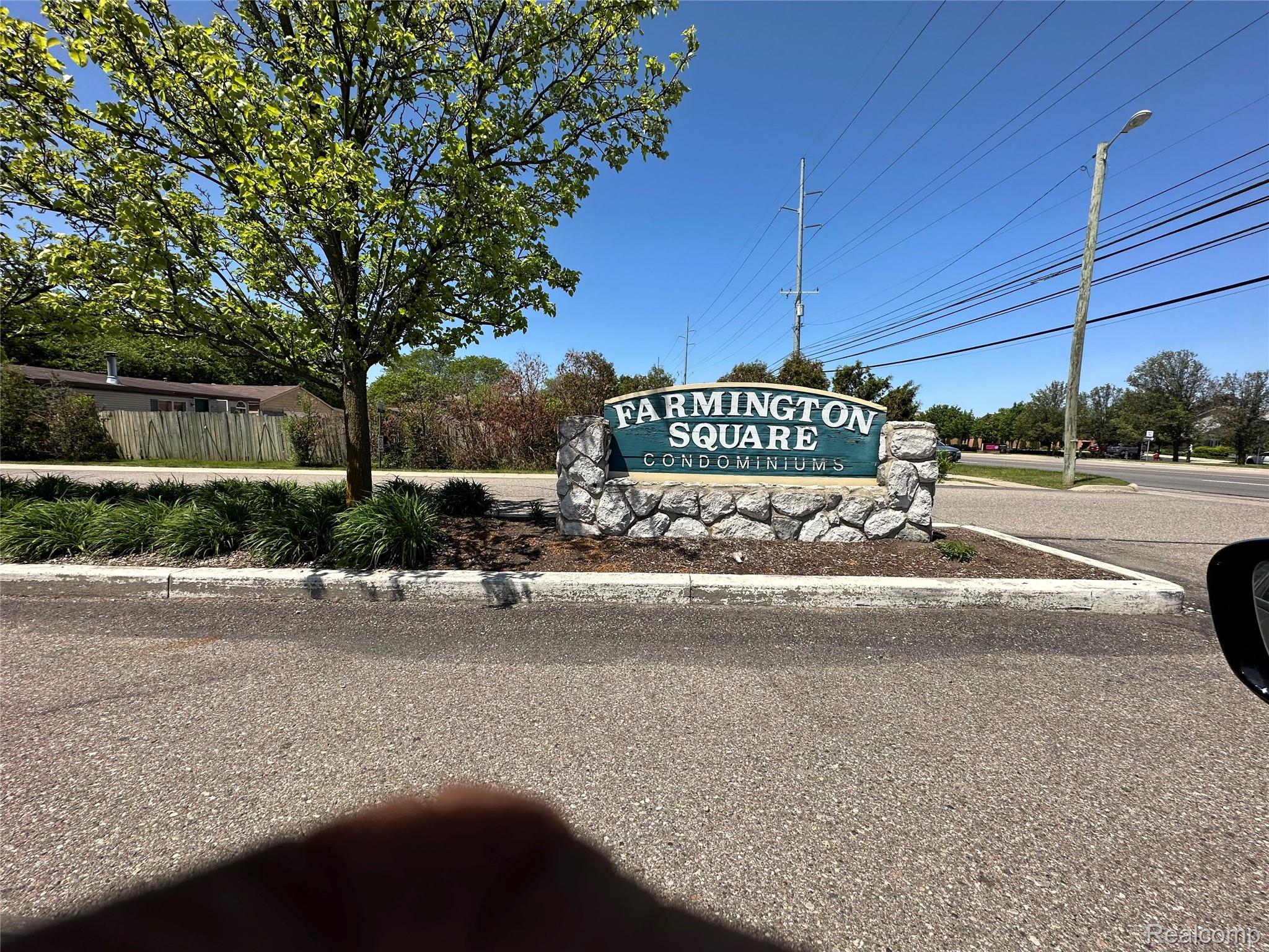32005, 12 MILE, #207, Farmington Hills, Michigan, 48334