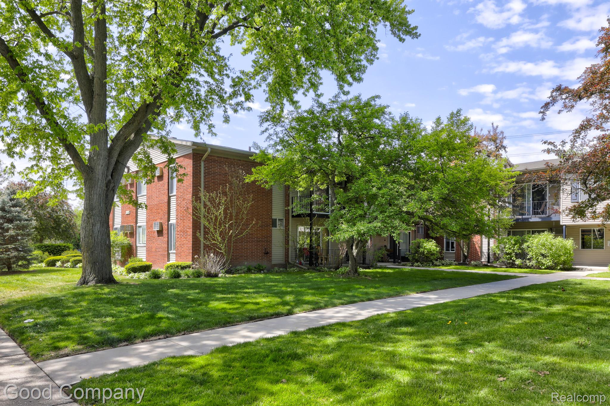 3915, Benjamin, #5, Royal Oak, Michigan, 48073