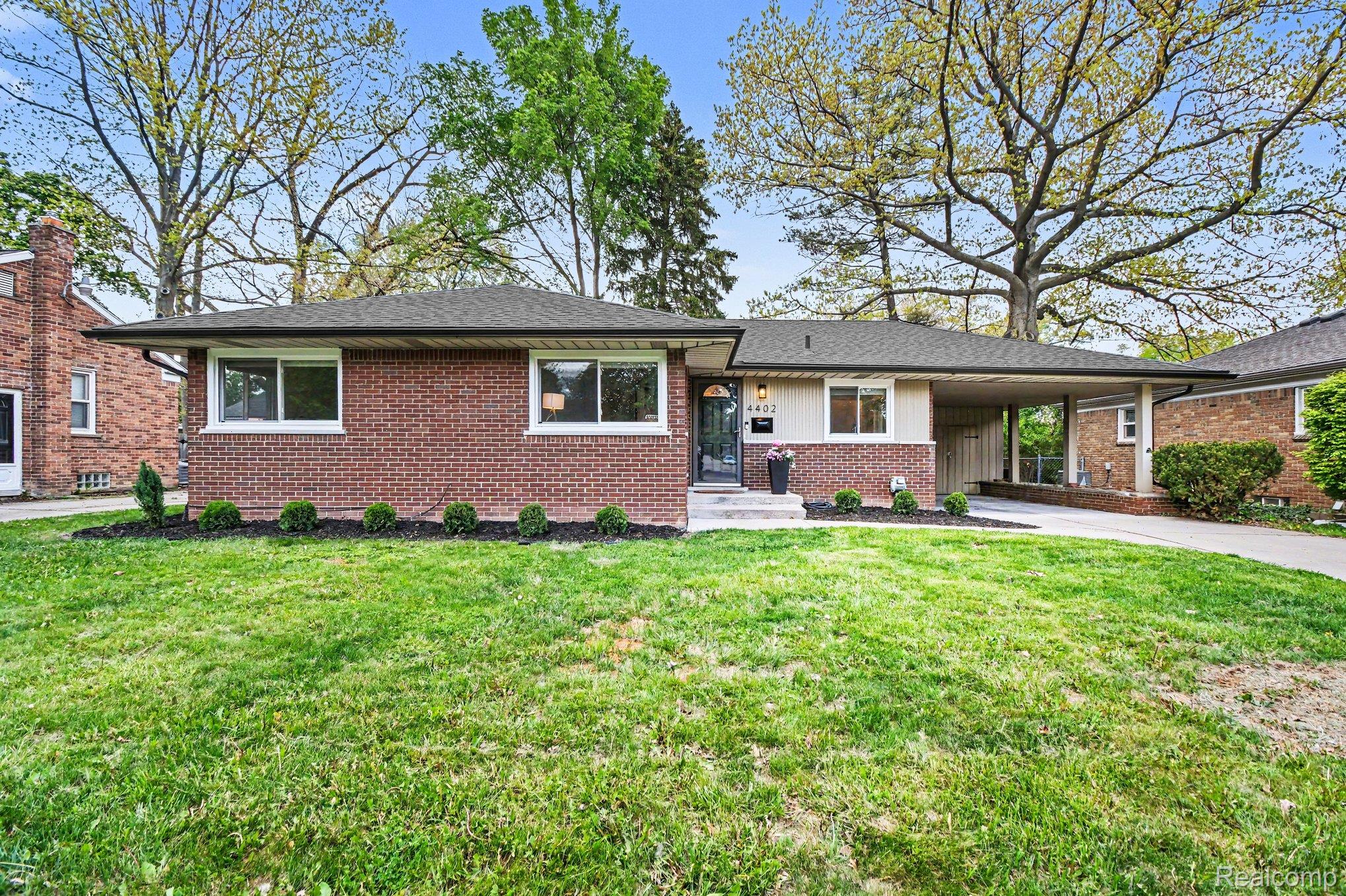 4402, Buckingham, Royal Oak, Michigan, 48073