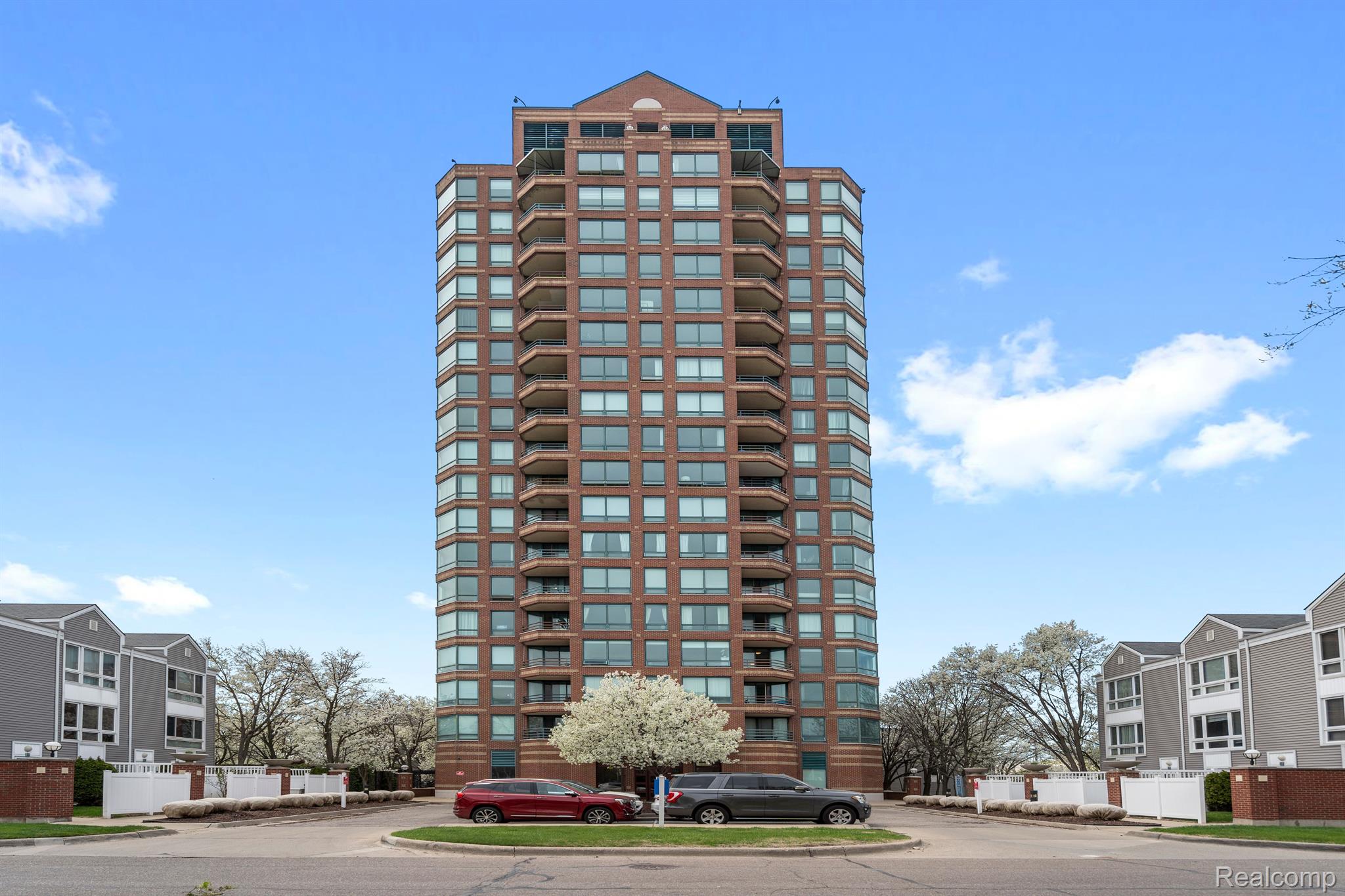 3320, SPINNAKER, #4A, Detroit, Michigan, 48207