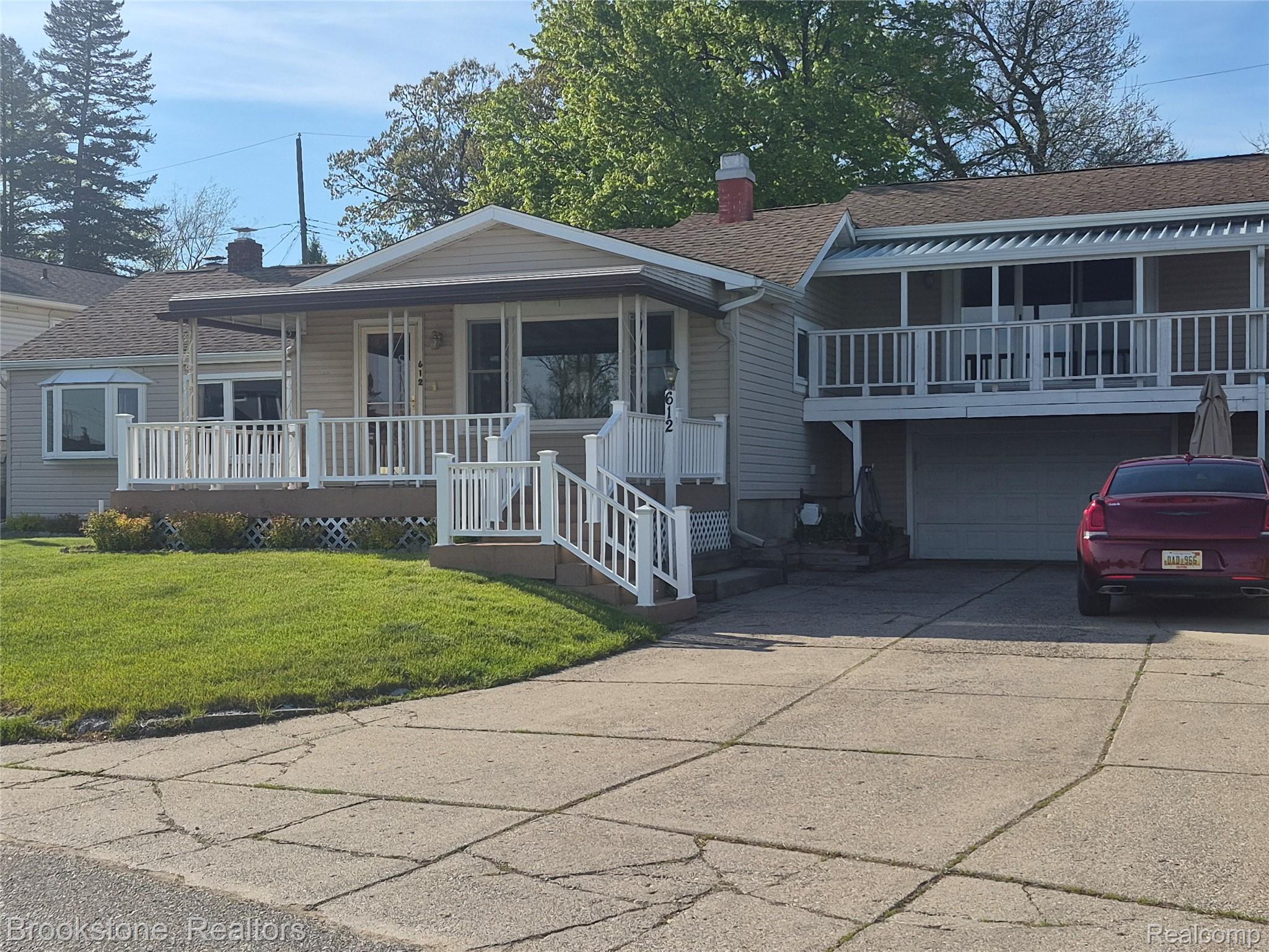 612, Buena Vista, Lake Orion, Michigan, 48362