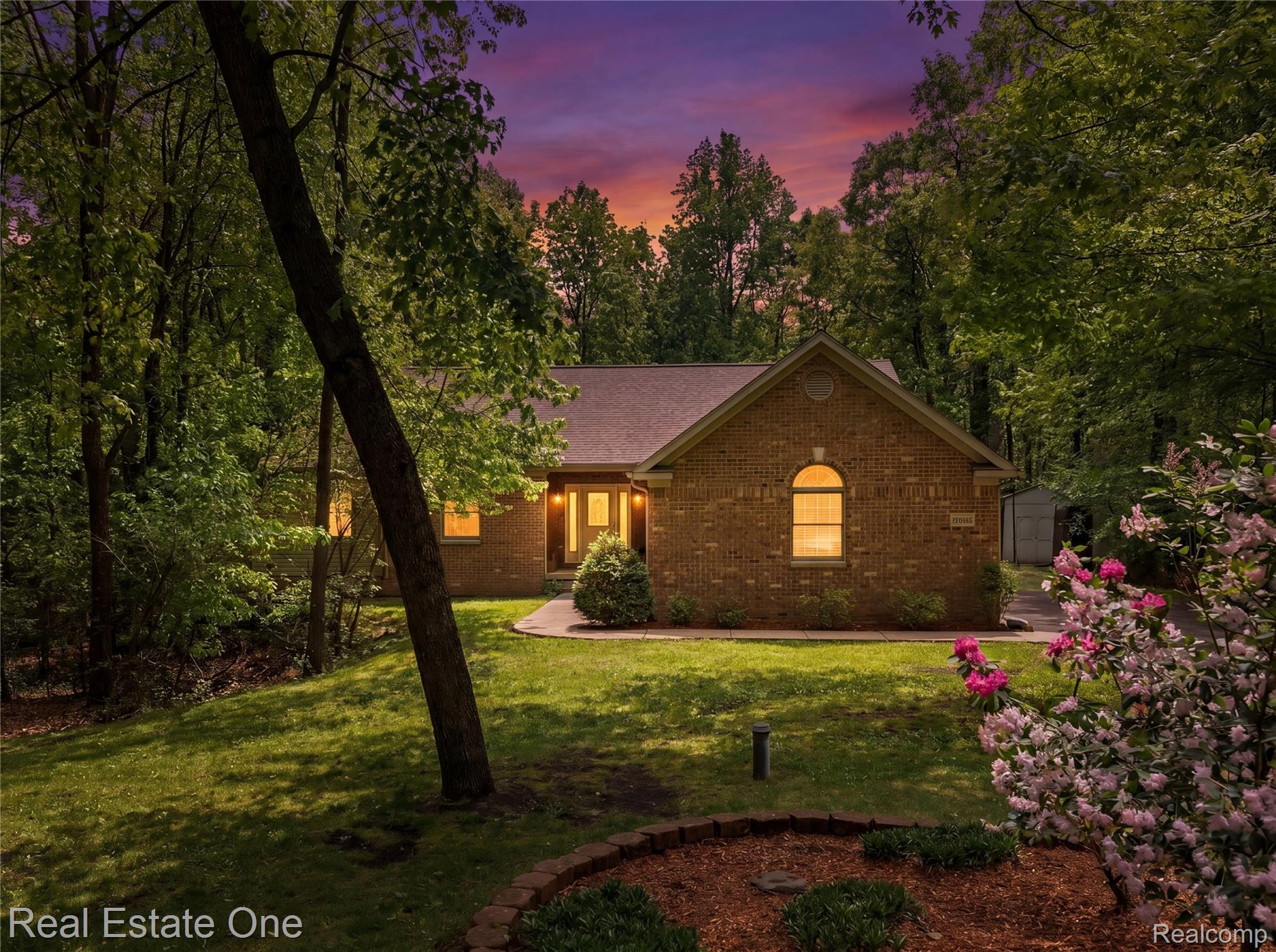 4640, Oak, Whitmore Lake, Michigan, 48189