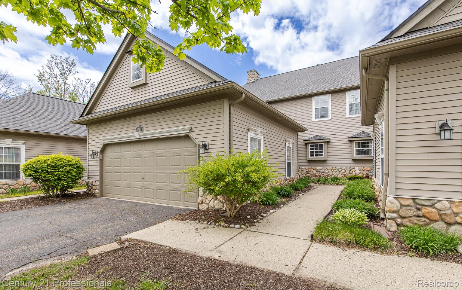 4509, Alexander Pines, Clarkston, Michigan, 48346