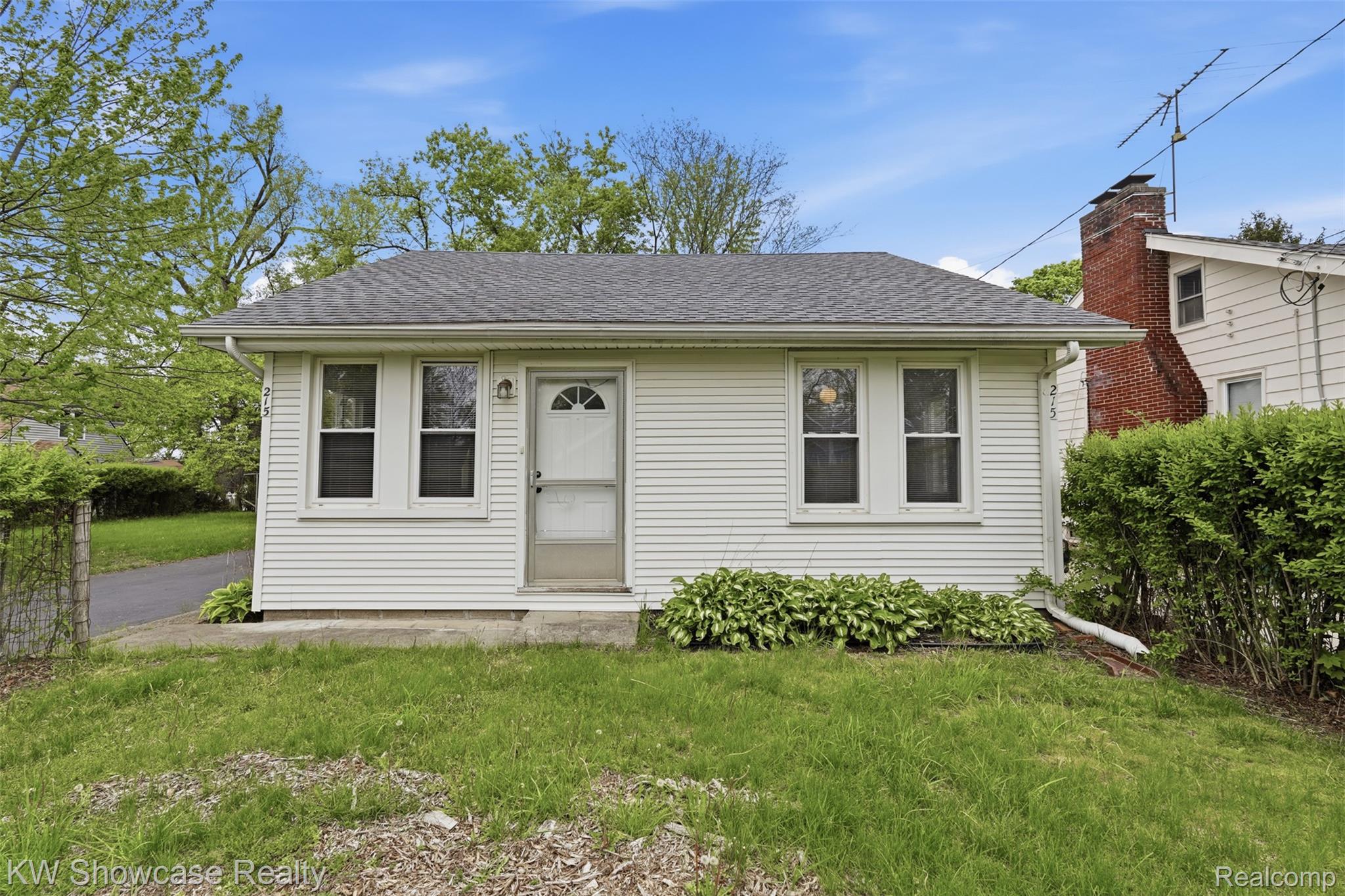 215, Endwell, Novi, Michigan, 48377
