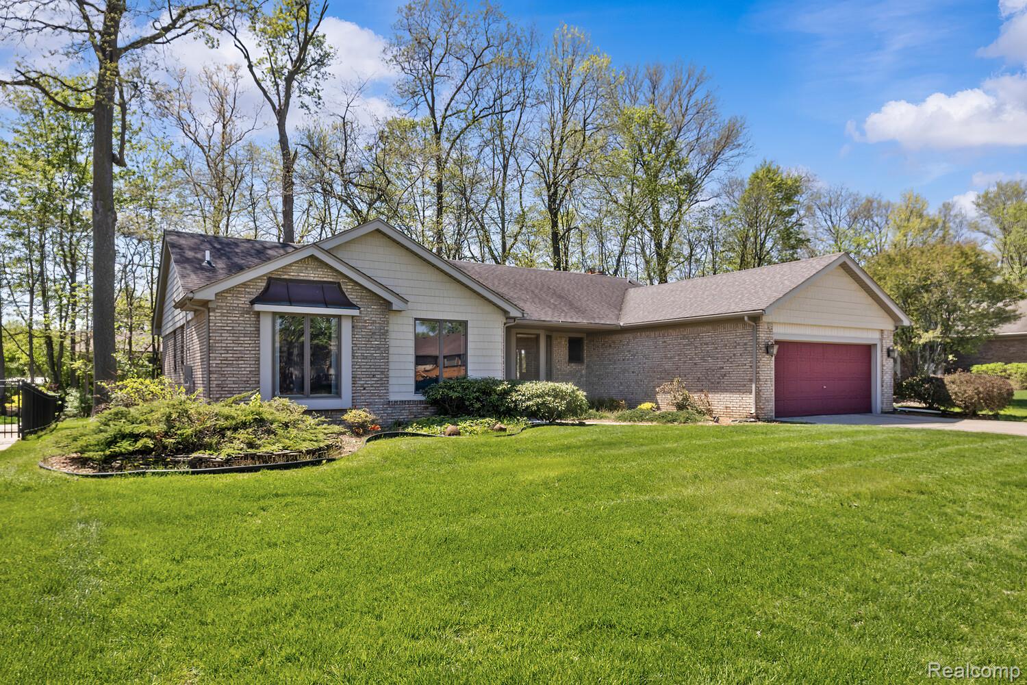 37781, Pickford, Livonia, Michigan, 48152