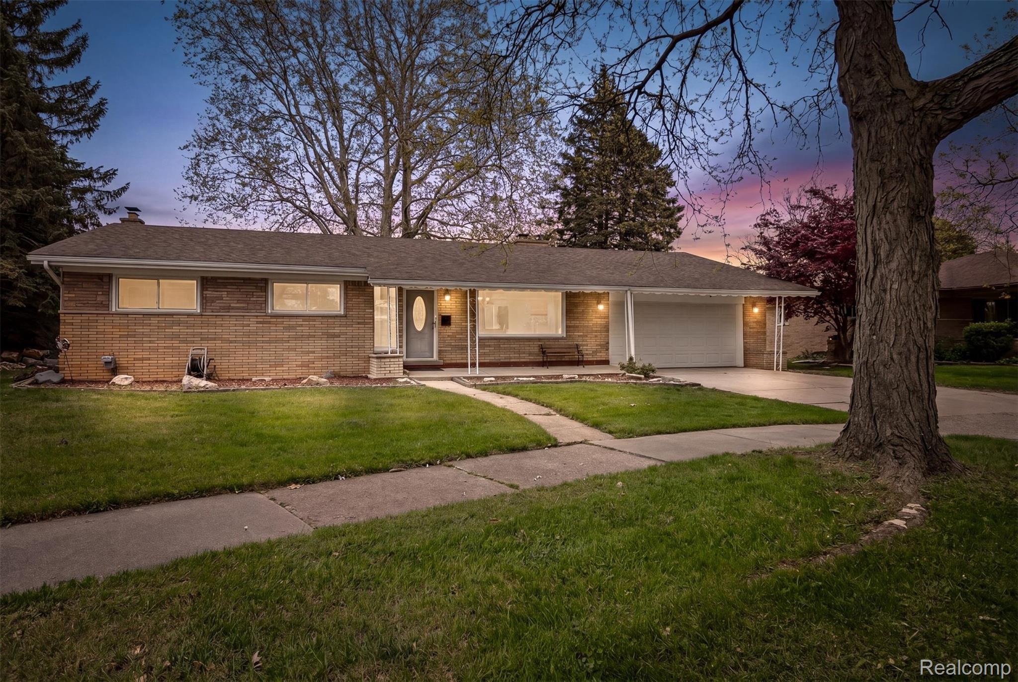 11215, Chippewa, Warren, Michigan, 48093