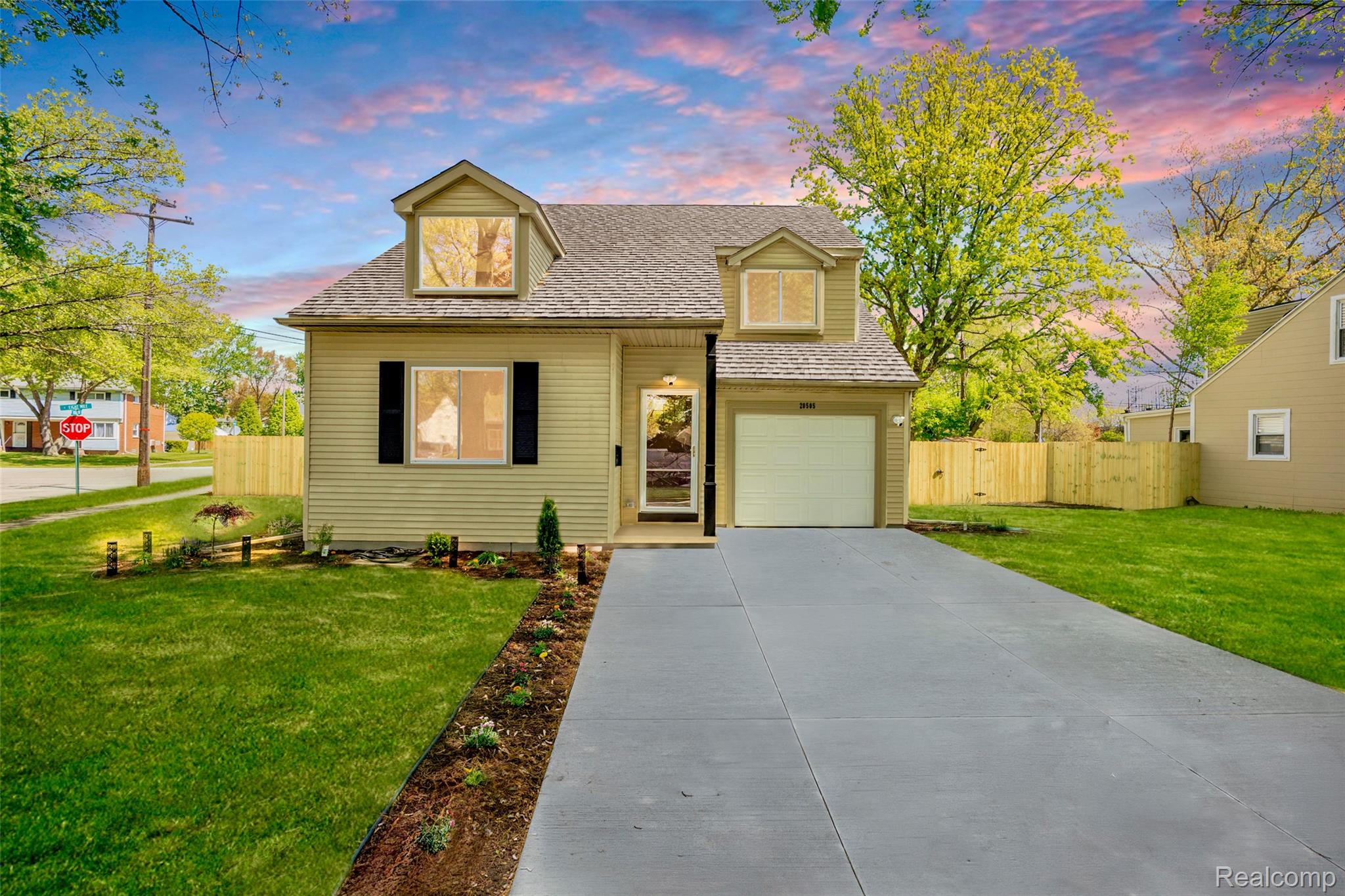 20505, Ridgemont, Harper Woods, Michigan, 48225