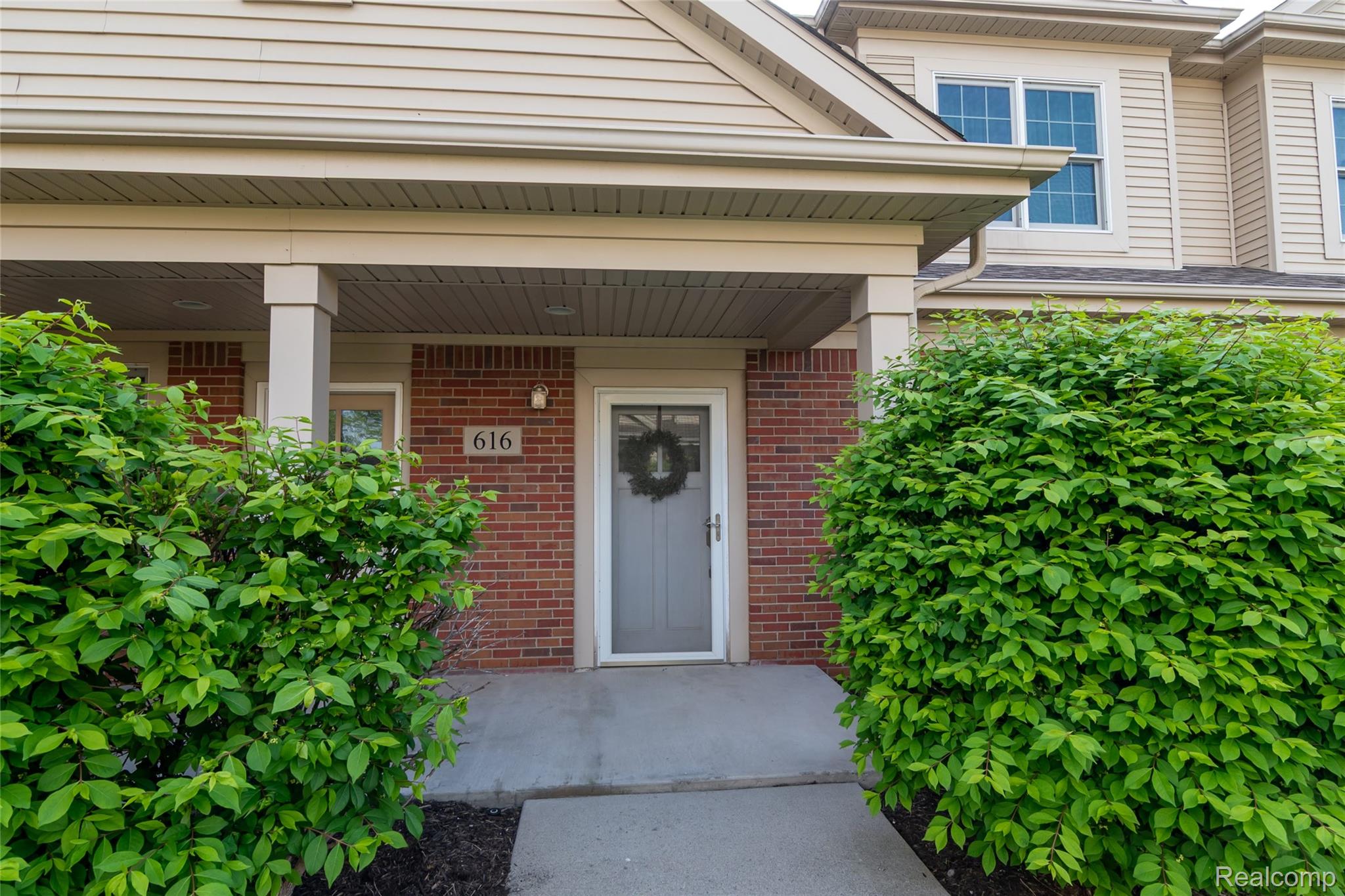 616, Superior, Wyandotte, Michigan, 48192