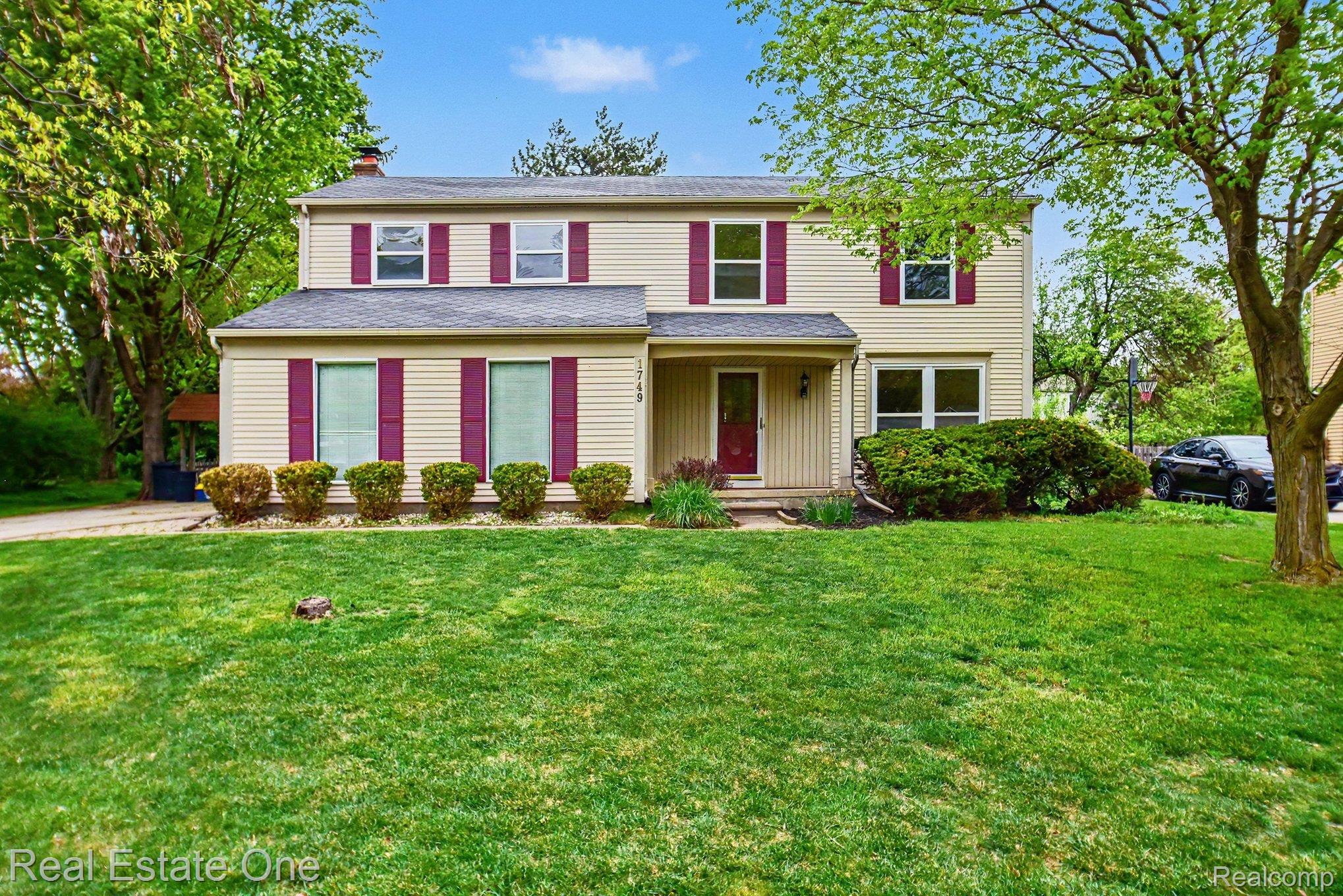 1749, Freemont, Troy, Michigan, 48098
