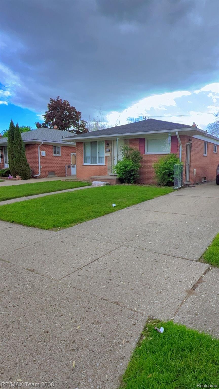 6571, Vernon, Dearborn Heights, Michigan, 48127