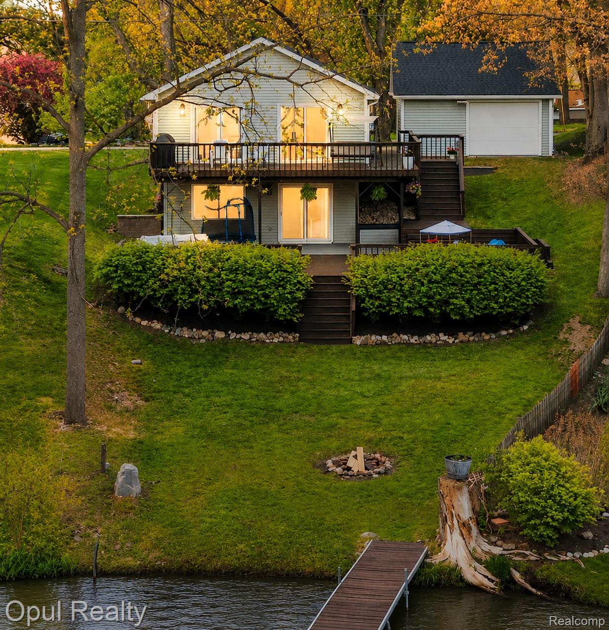 4395, Navarra, White Lake, Michigan, 48383