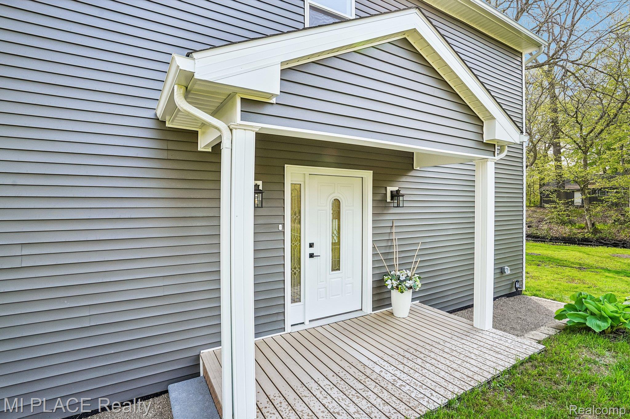 9755, Portage, White Lake, Michigan, 48386