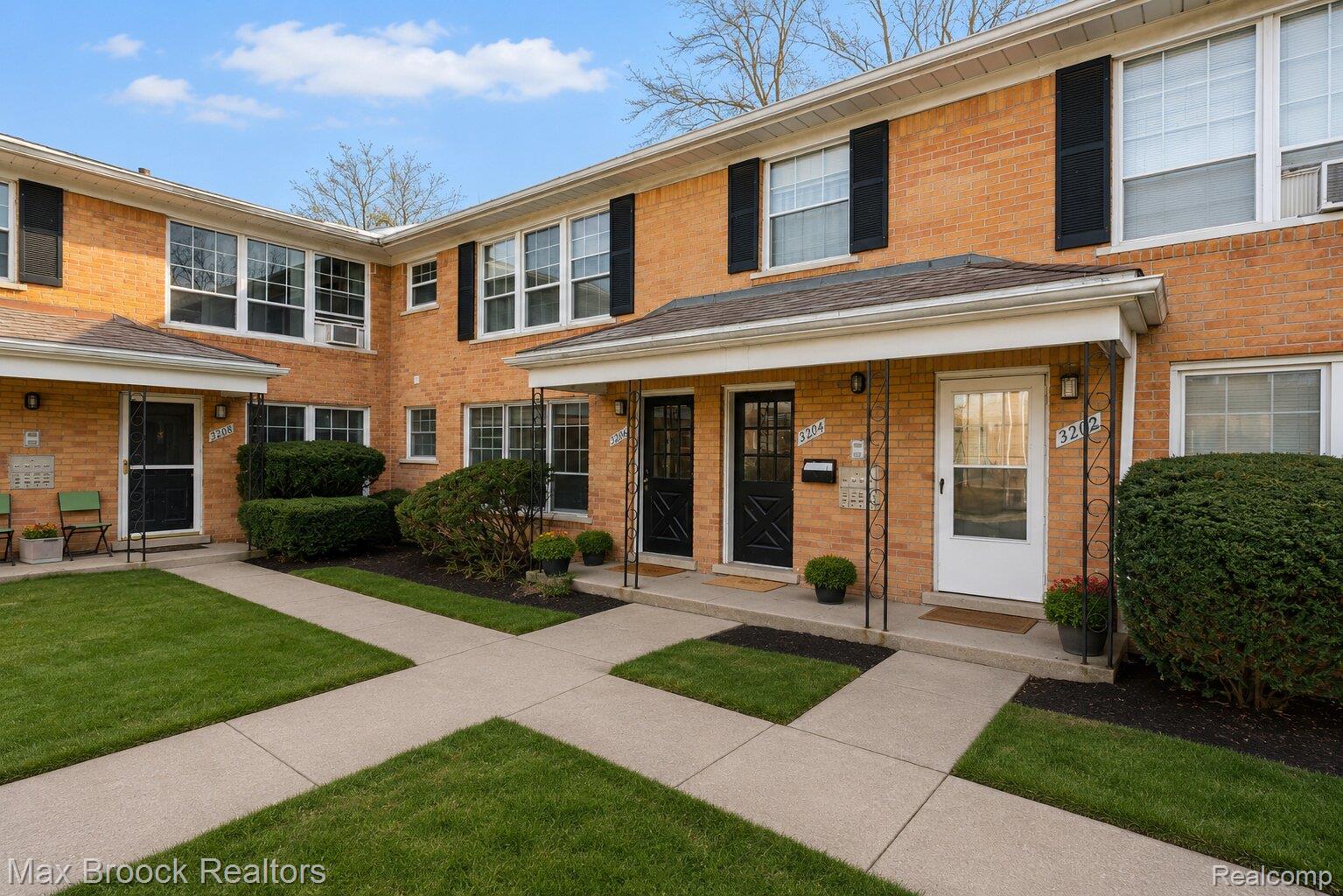 3206, Shenandoah, #2, Royal Oak, Michigan, 48073