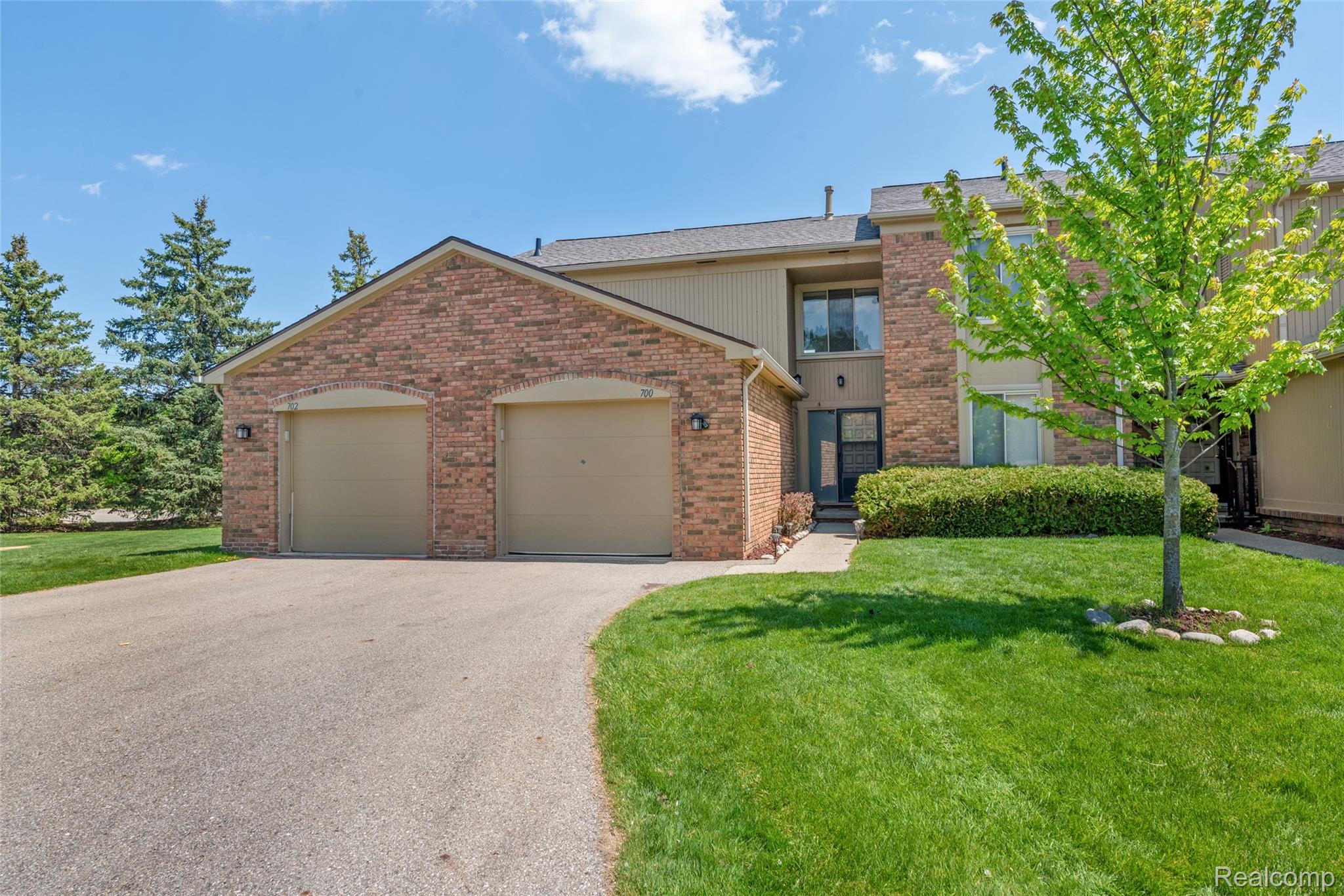 700, Tennyson, Rochester Hills, Michigan, 48307