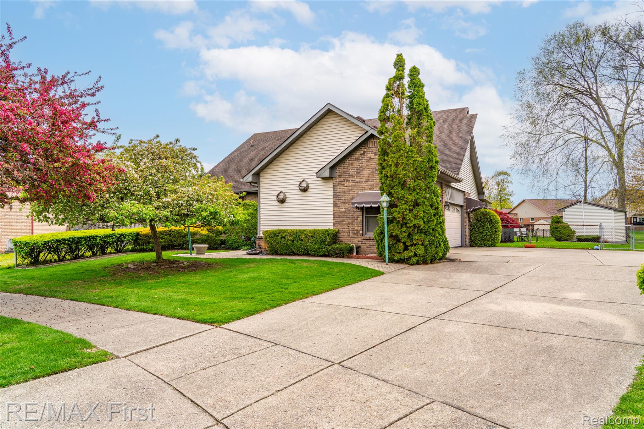 47799, Farmbrook, Chesterfield, Michigan, 48051