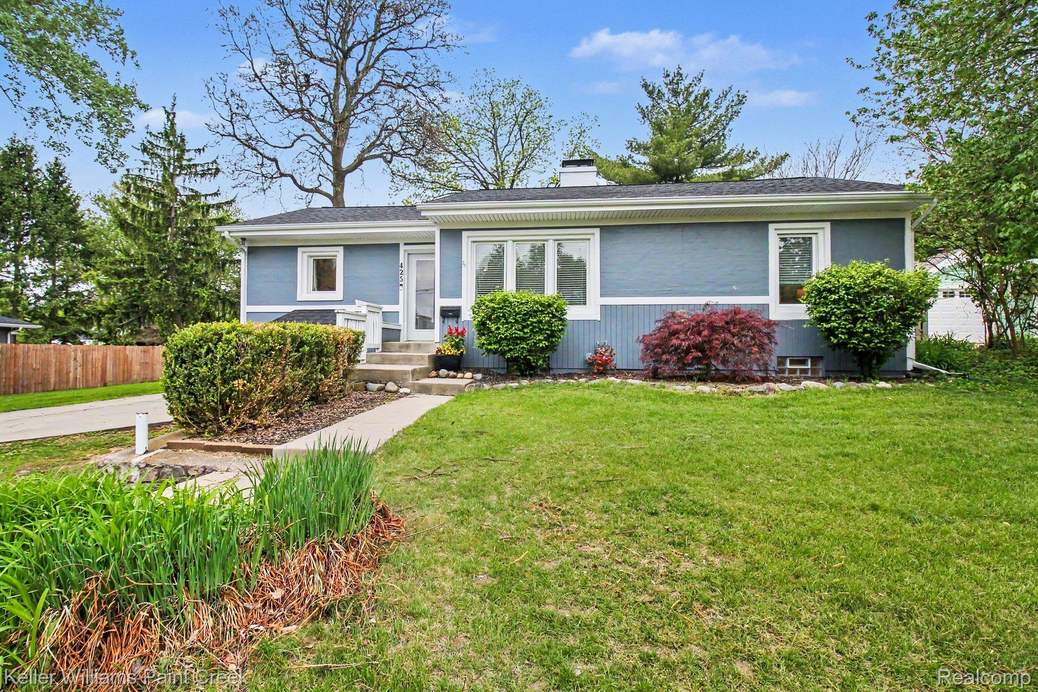 425, Cabinet, Milford, Michigan, 48381