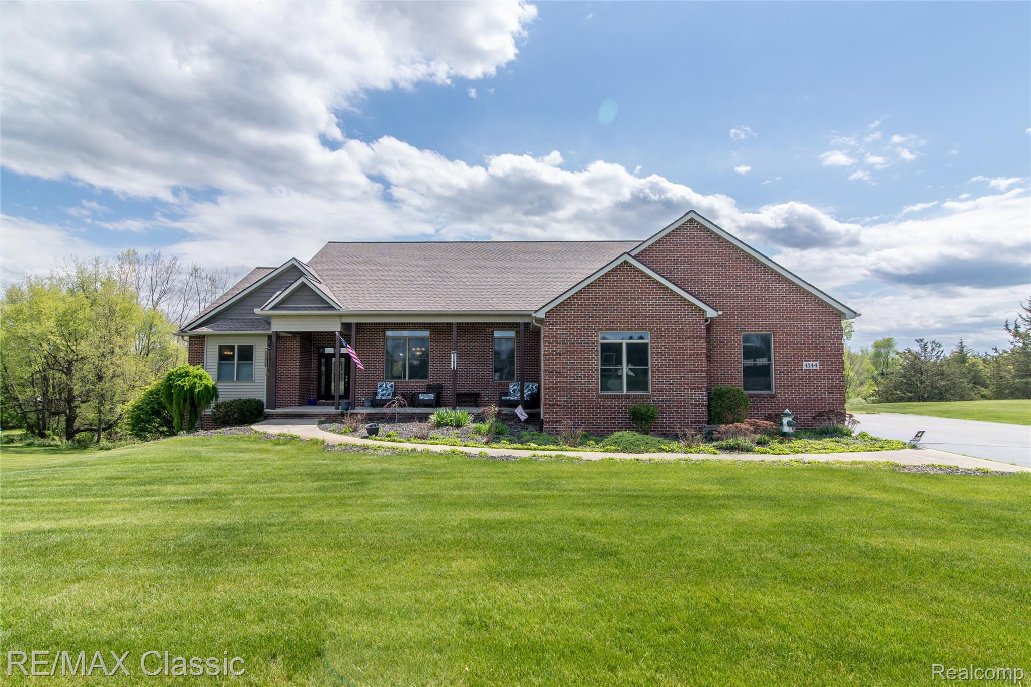 4144, Meadow Hills, Pinckney, Michigan, 48169