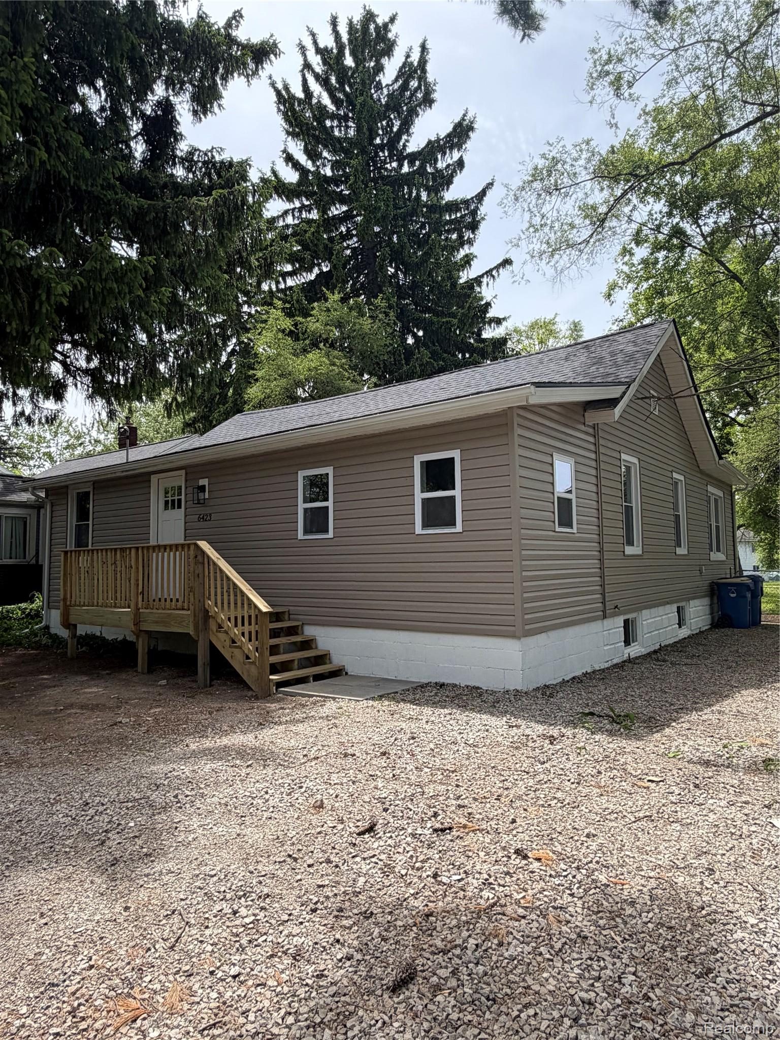 6423, Andersonville, Waterford, Michigan, 48329