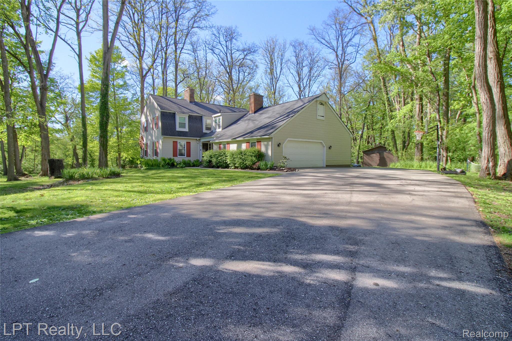 47300, Maplebrook, Northville, Michigan, 48168