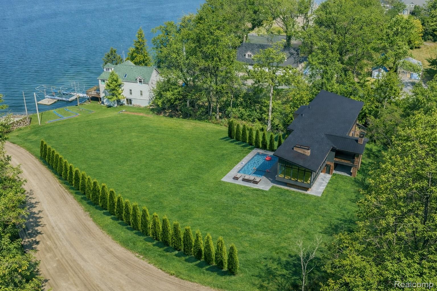 2294, Sonora, Fenton, Michigan, 48430