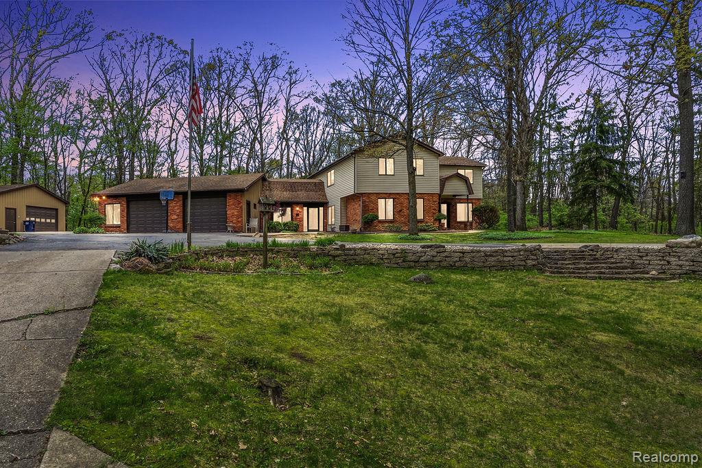 11111, Hibner, Hartland, Michigan, 48353
