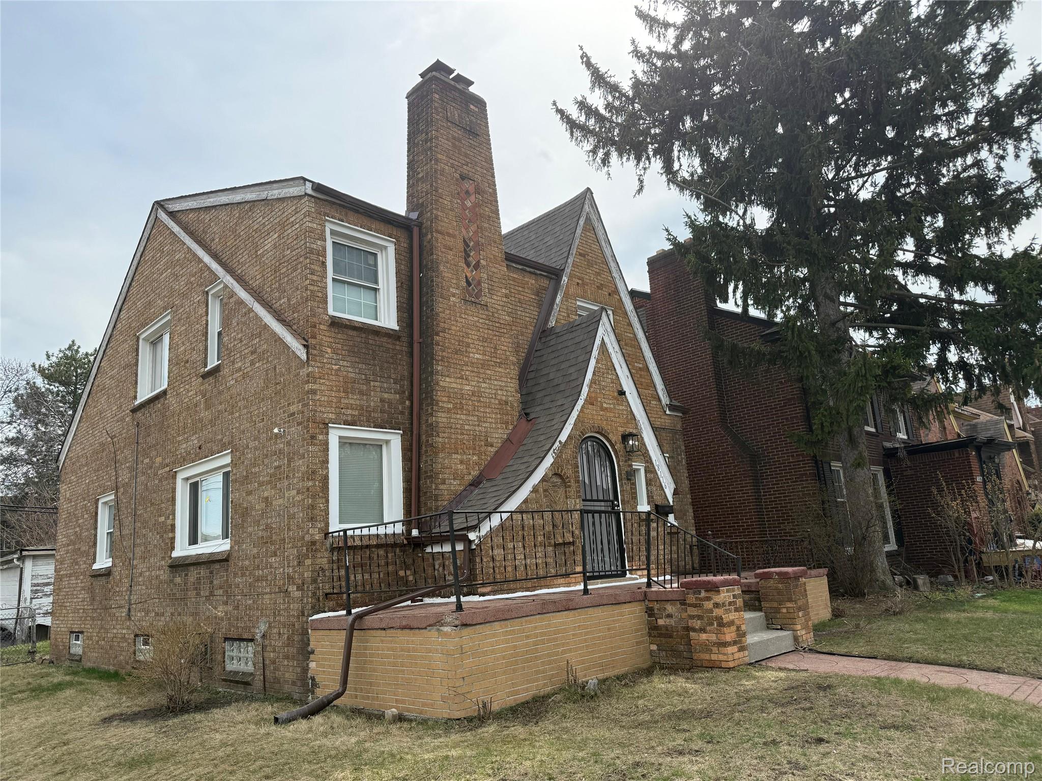 18116, Wisconsin, Detroit, Michigan, 48221